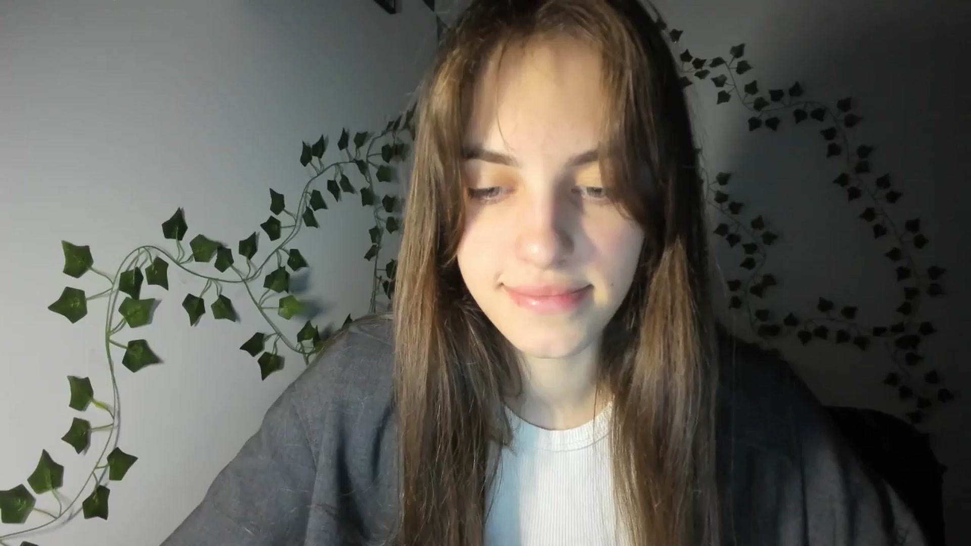 Gallery image thumbnail from Dashamoxy's myfreecams stream on, 03/29/2026, 16:35 image 2 of 20