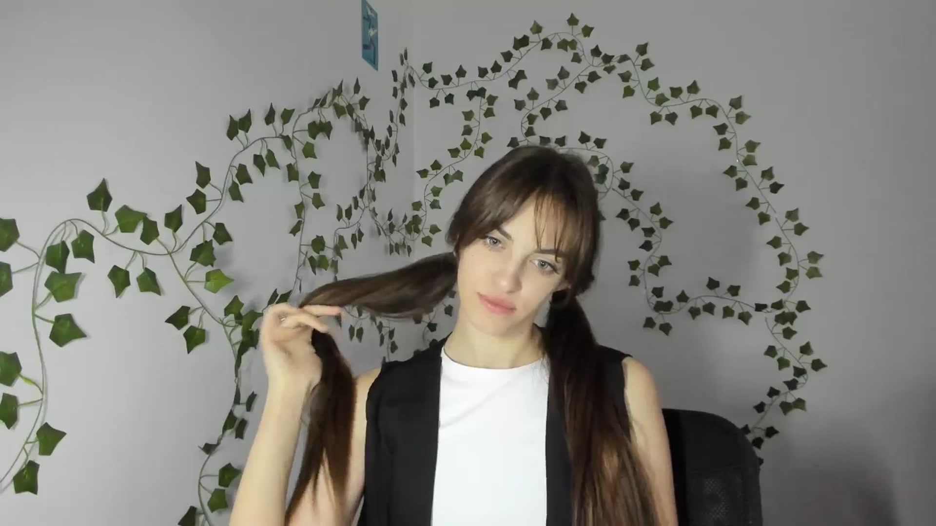 Gallery image thumbnail from Dashamoxy's myfreecams stream on, 03/31/2026, 14:01 image 17 of 20