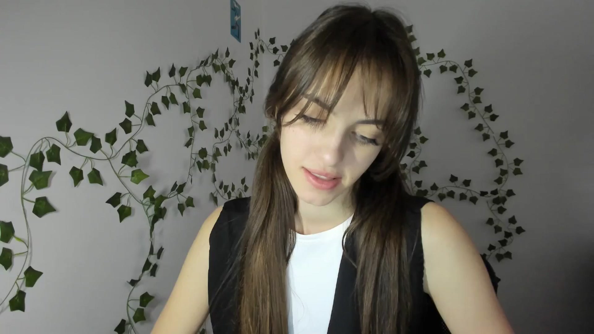 Gallery image thumbnail from Dashamoxy's myfreecams stream on, 03/31/2026, 14:01 image 1 of 20