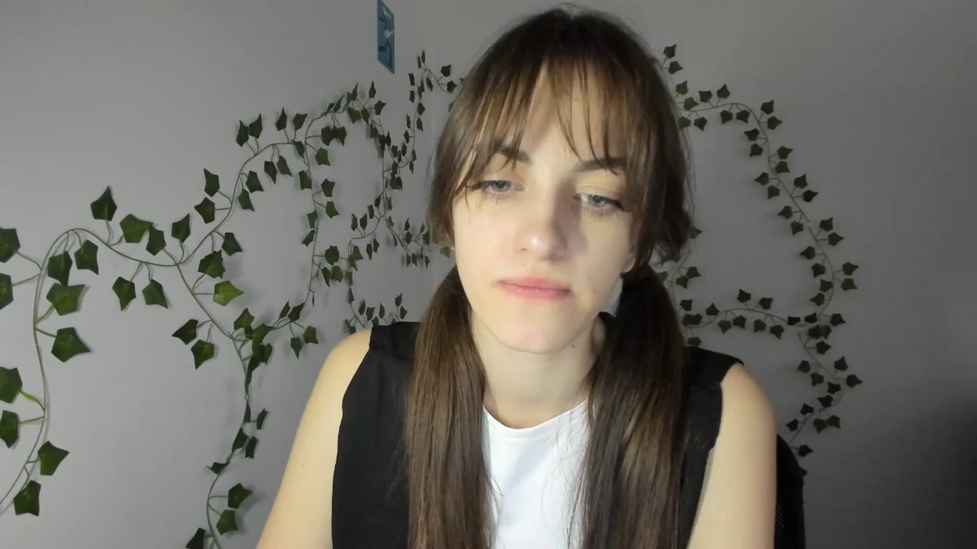 Gallery image thumbnail from Dashamoxy's myfreecams stream on, 03/31/2026, 14:01 image 18 of 20