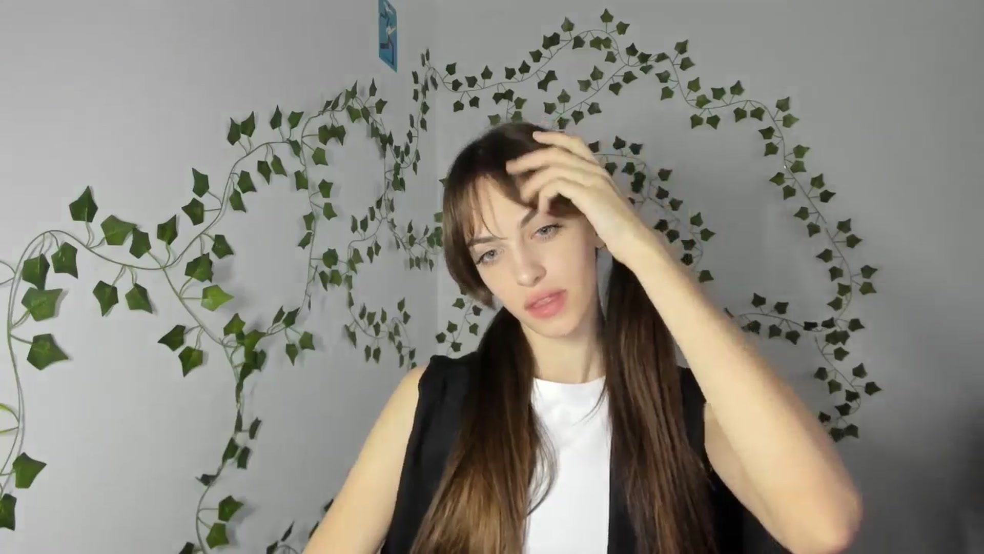 Gallery image thumbnail from Dashamoxy's myfreecams stream on, 03/31/2026, 14:44 image 12 of 20