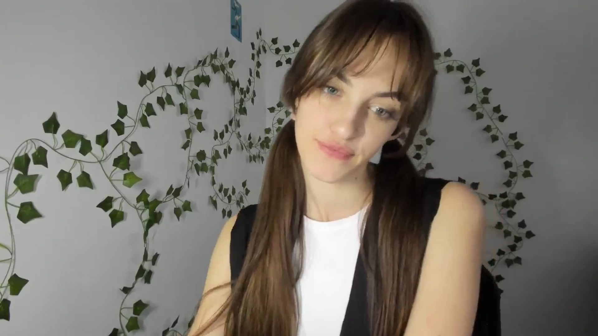 Gallery image thumbnail from Dashamoxy's myfreecams stream on, 03/31/2026, 14:44 image 15 of 20