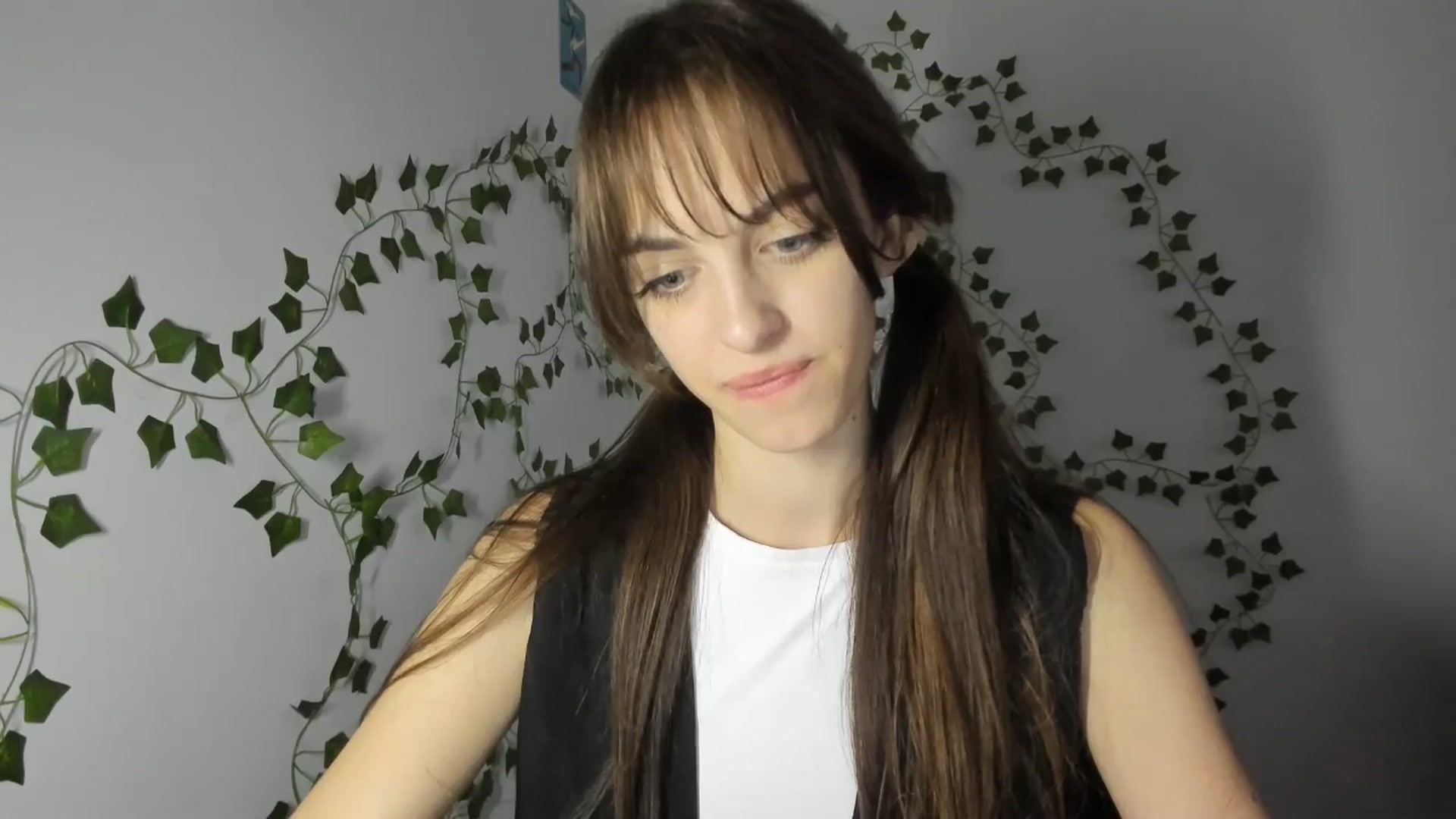 Gallery image thumbnail from Dashamoxy's myfreecams stream on, 03/31/2026, 14:44 image 4 of 20