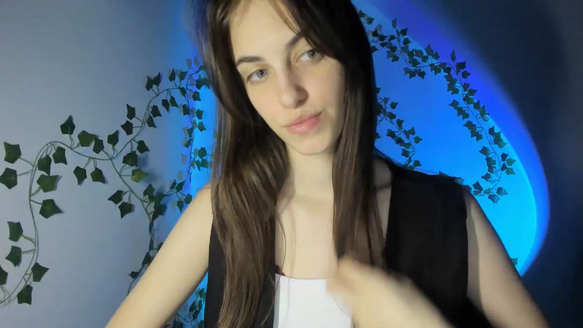 Gallery image thumbnail from Dashamoxy's myfreecams stream on, 04/04/2026, 18:18 image 9 of 20