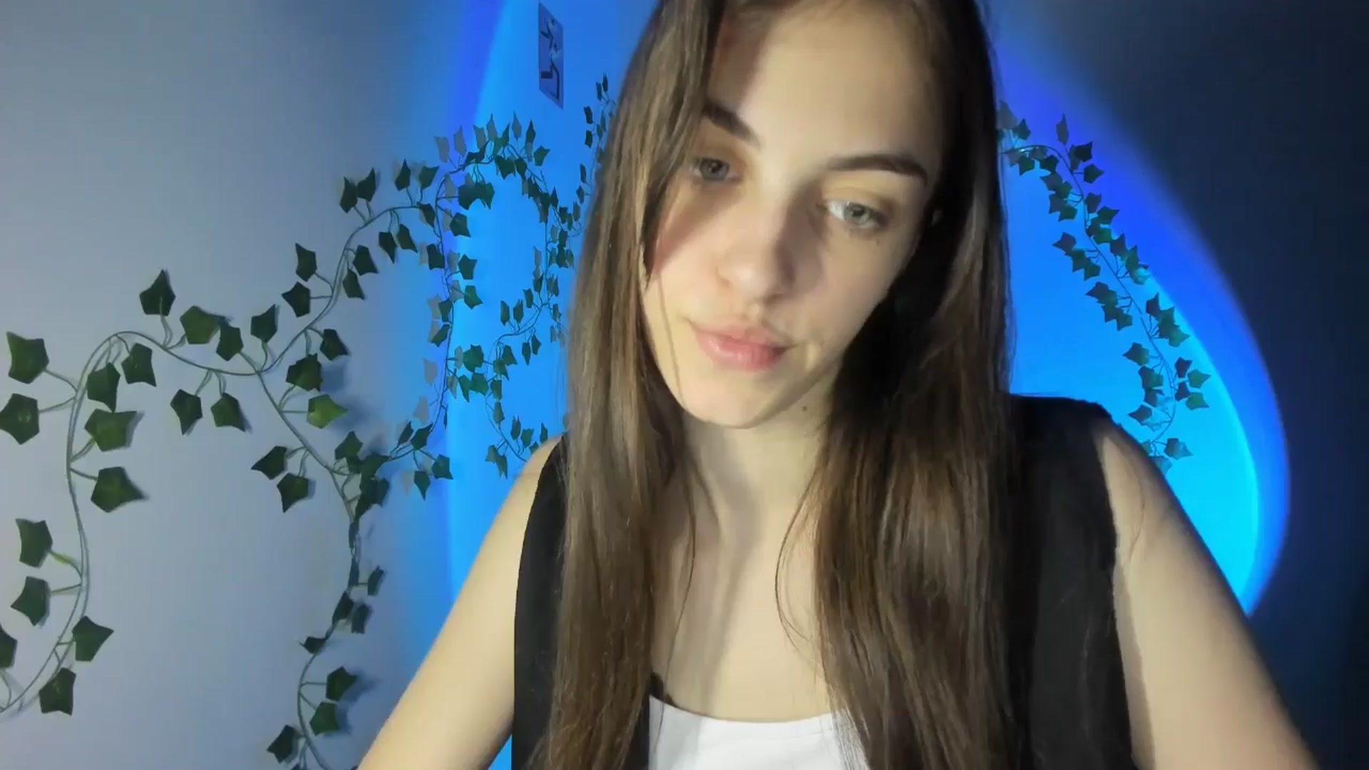 Gallery image thumbnail from Dashamoxy's myfreecams stream on, 04/04/2026, 18:18 image 10 of 20