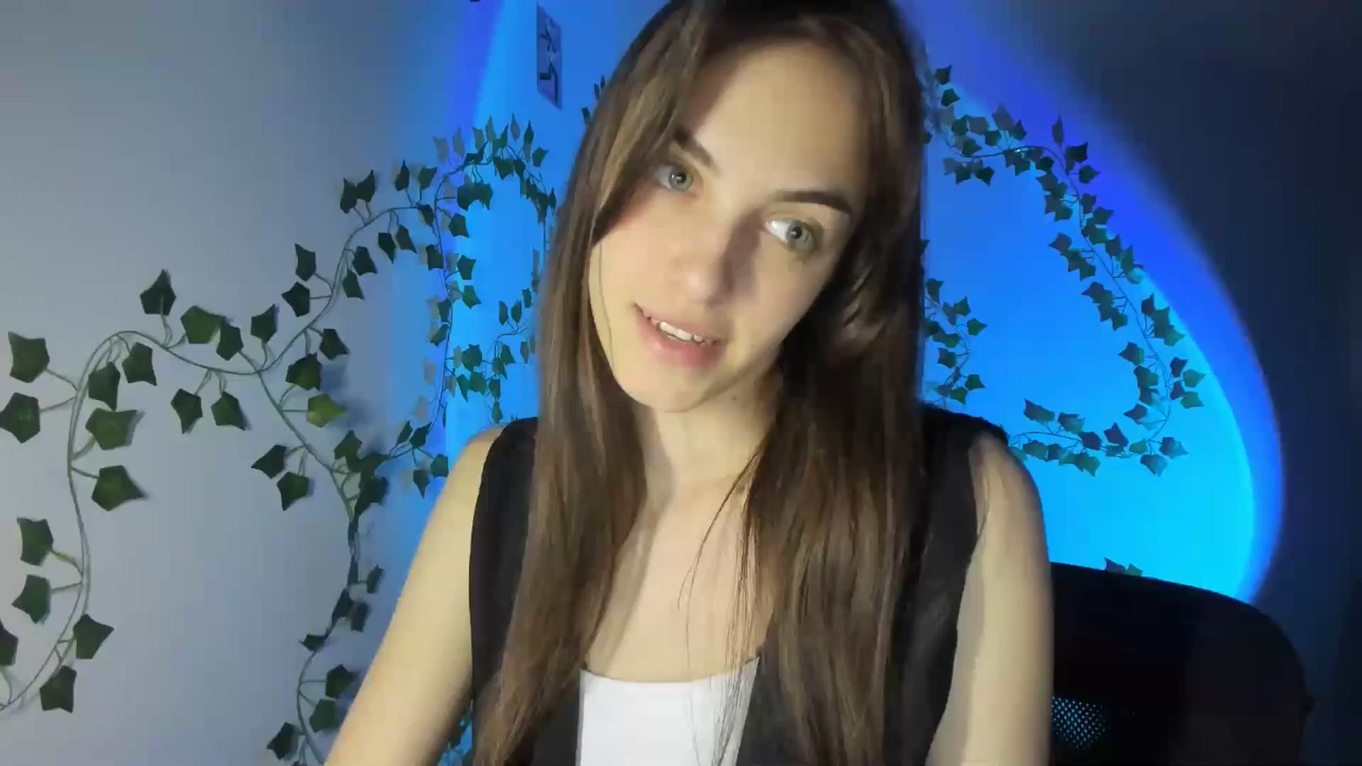 Gallery image thumbnail from Dashamoxy's myfreecams stream on, 04/04/2026, 18:18 image 6 of 20