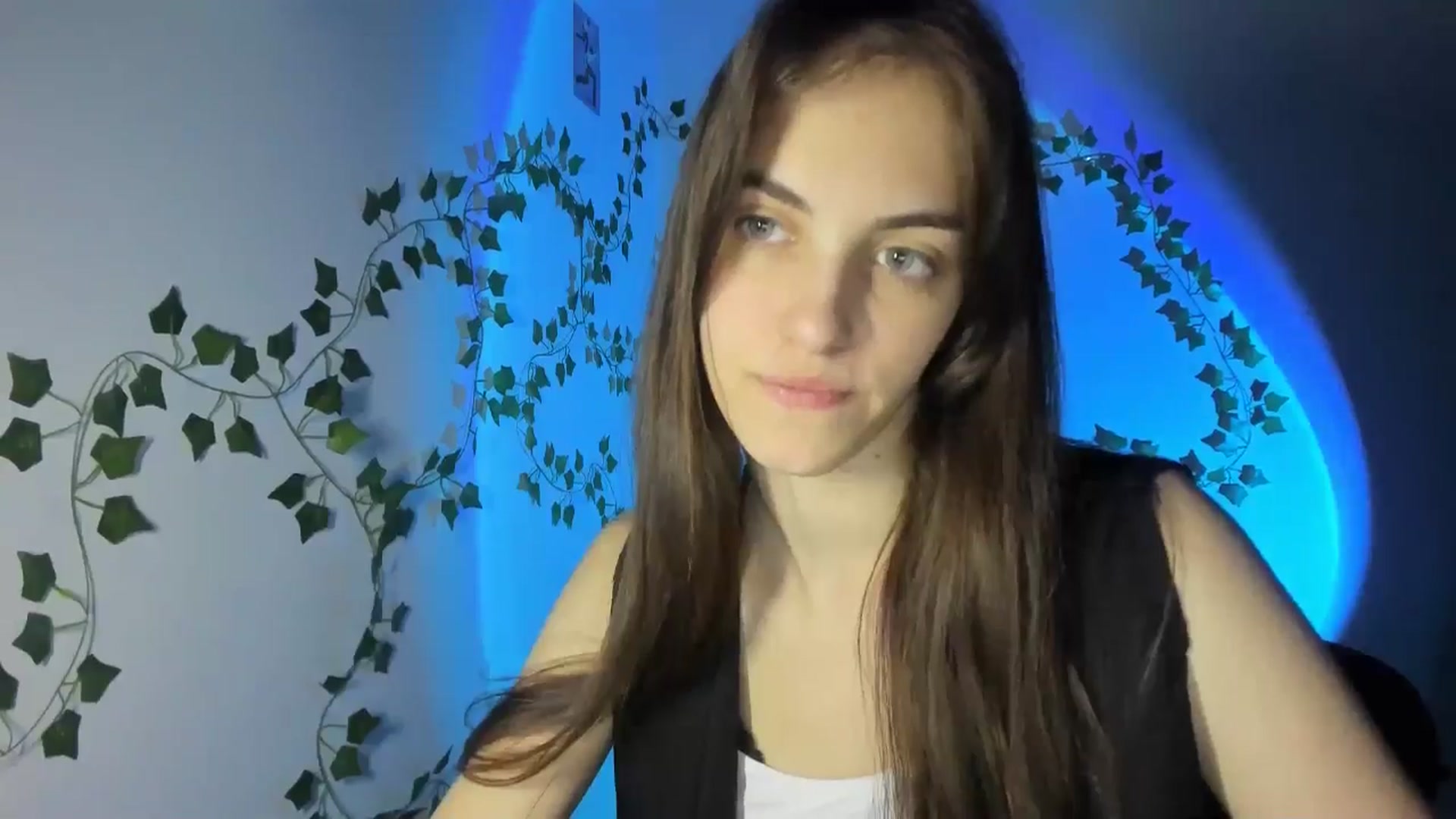 Gallery image thumbnail from Dashamoxy's myfreecams stream on, 04/04/2026, 18:18 image 3 of 20