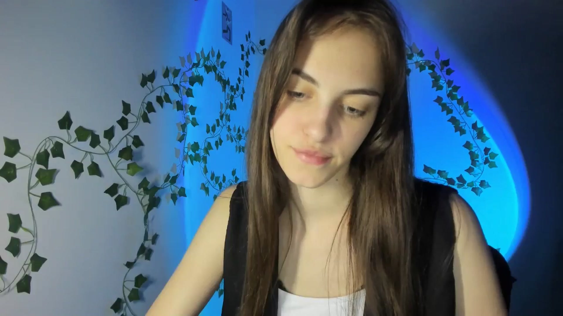Gallery image thumbnail from Dashamoxy's myfreecams stream on, 04/04/2026, 18:18 image 8 of 20
