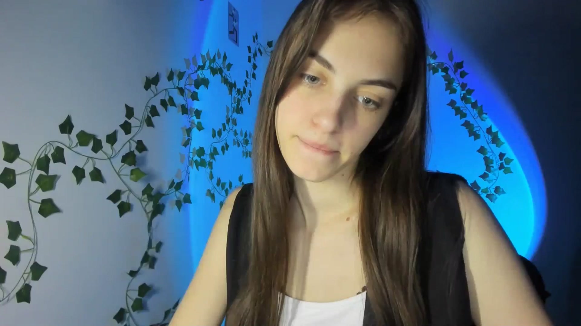 Gallery image thumbnail from Dashamoxy's myfreecams stream on, 04/04/2026, 18:18 image 11 of 20