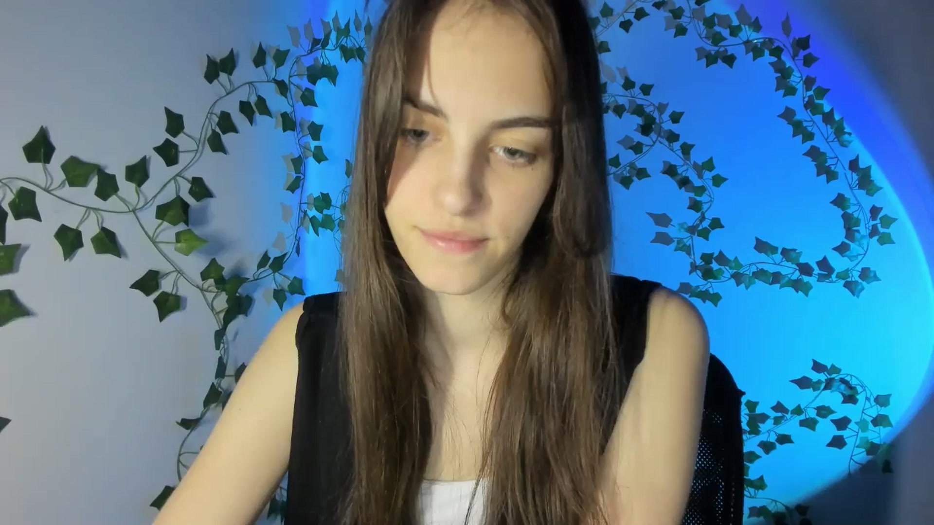 Gallery image thumbnail from Dashamoxy's myfreecams stream on, 04/04/2026, 20:09 image 18 of 20