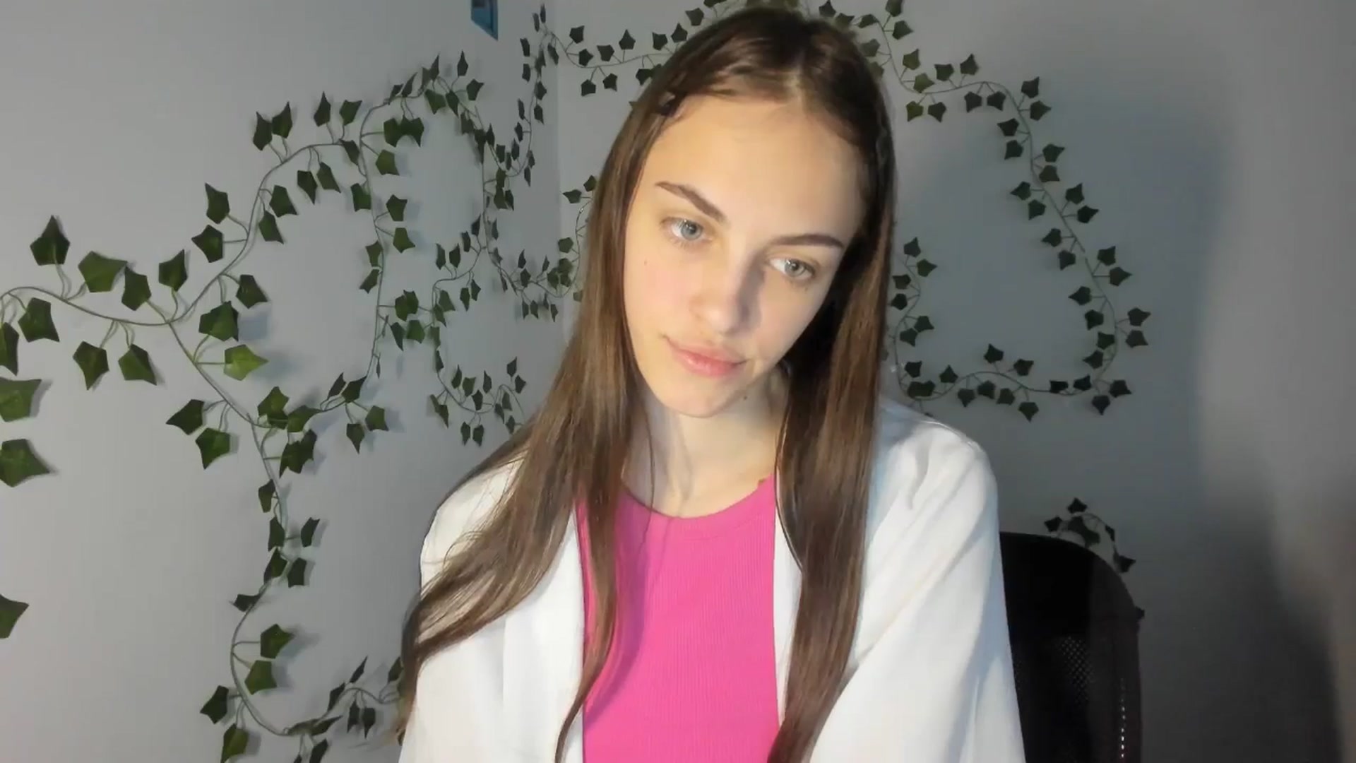 Gallery image thumbnail from Dashamoxy's myfreecams stream on, 04/08/2026, 16:50 image 3 of 20