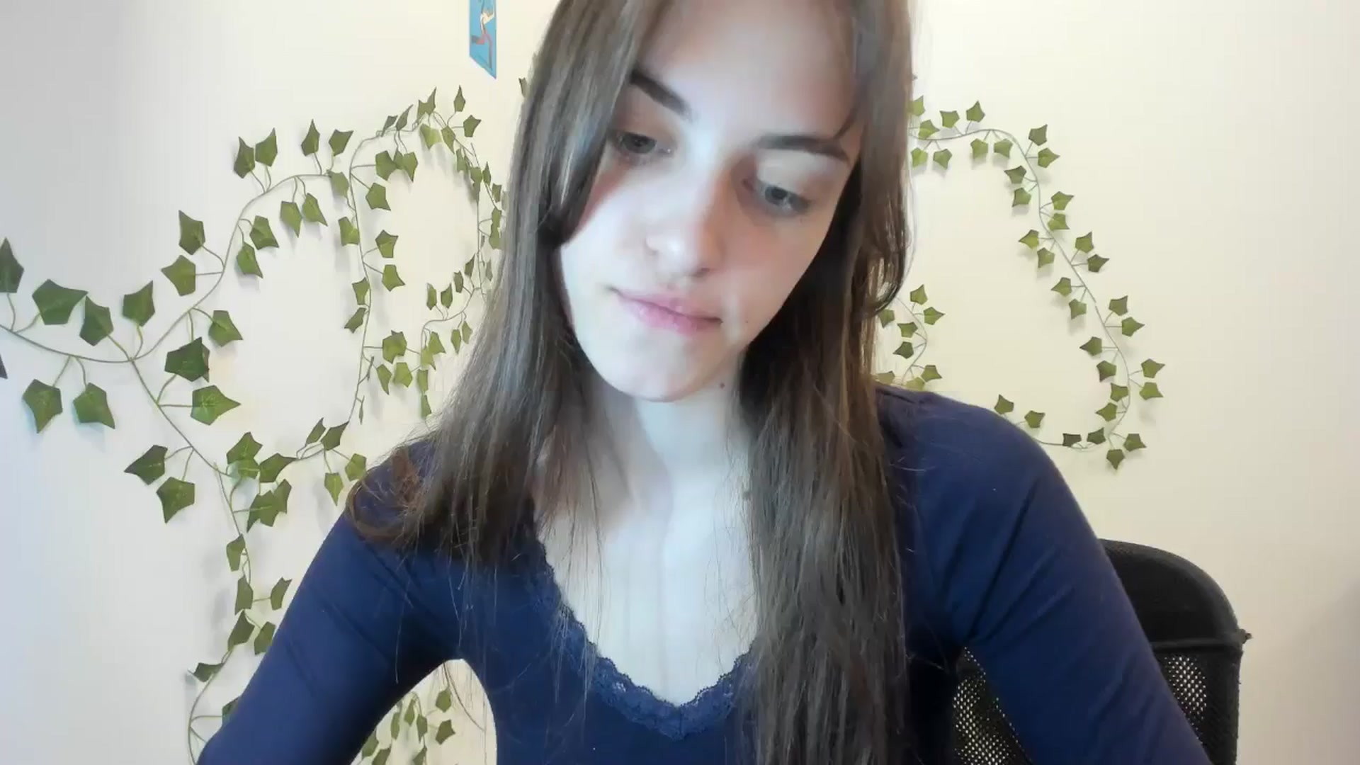 Gallery image thumbnail from Dashamoxy's myfreecams stream on, 04/09/2026, 17:39 image 5 of 20