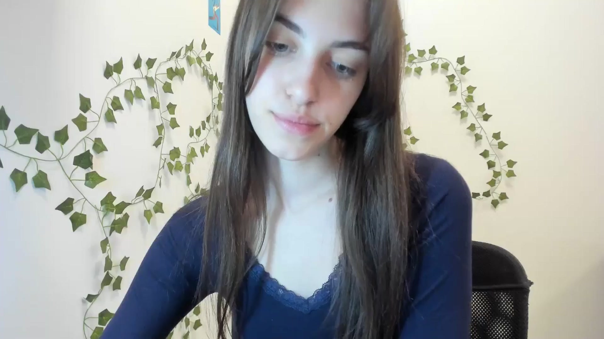 Gallery image thumbnail from Dashamoxy's myfreecams stream on, 04/09/2026, 17:39 image 10 of 20