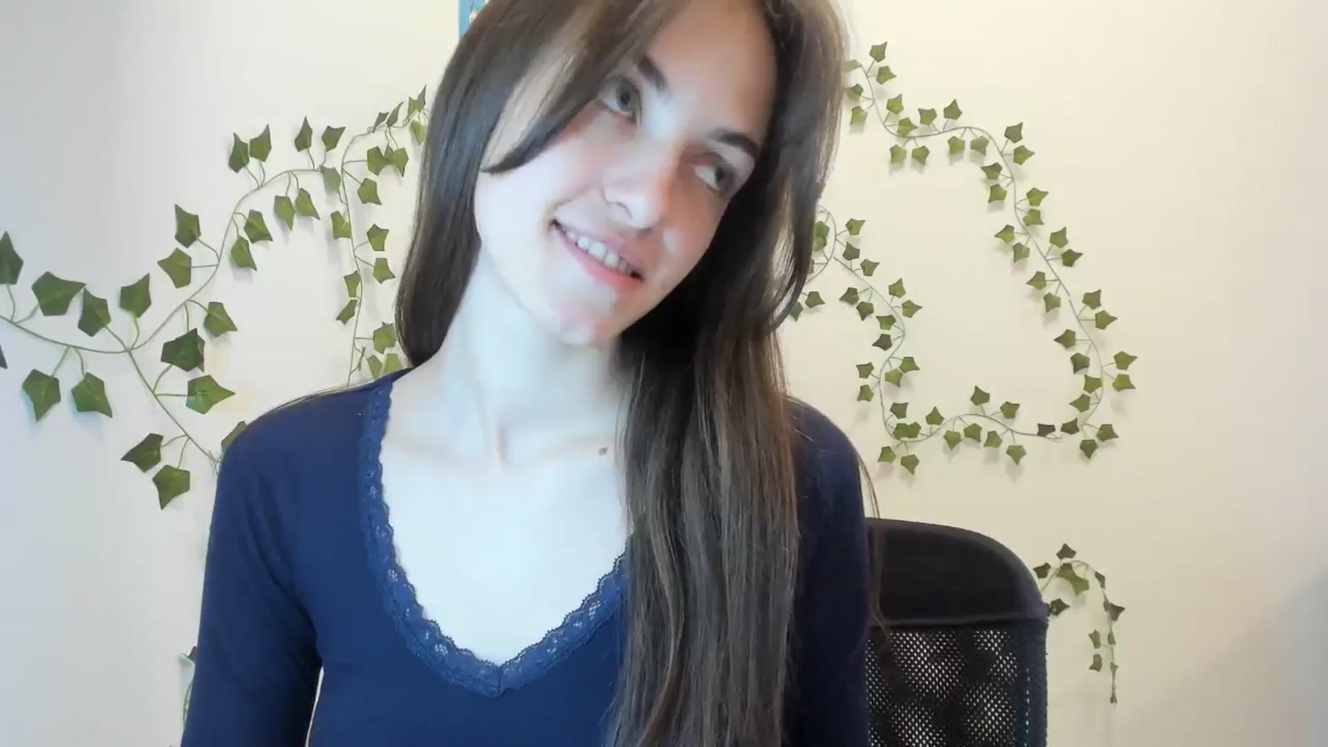 Gallery image thumbnail from Dashamoxy's myfreecams stream on, 04/09/2026, 17:39 image 2 of 20