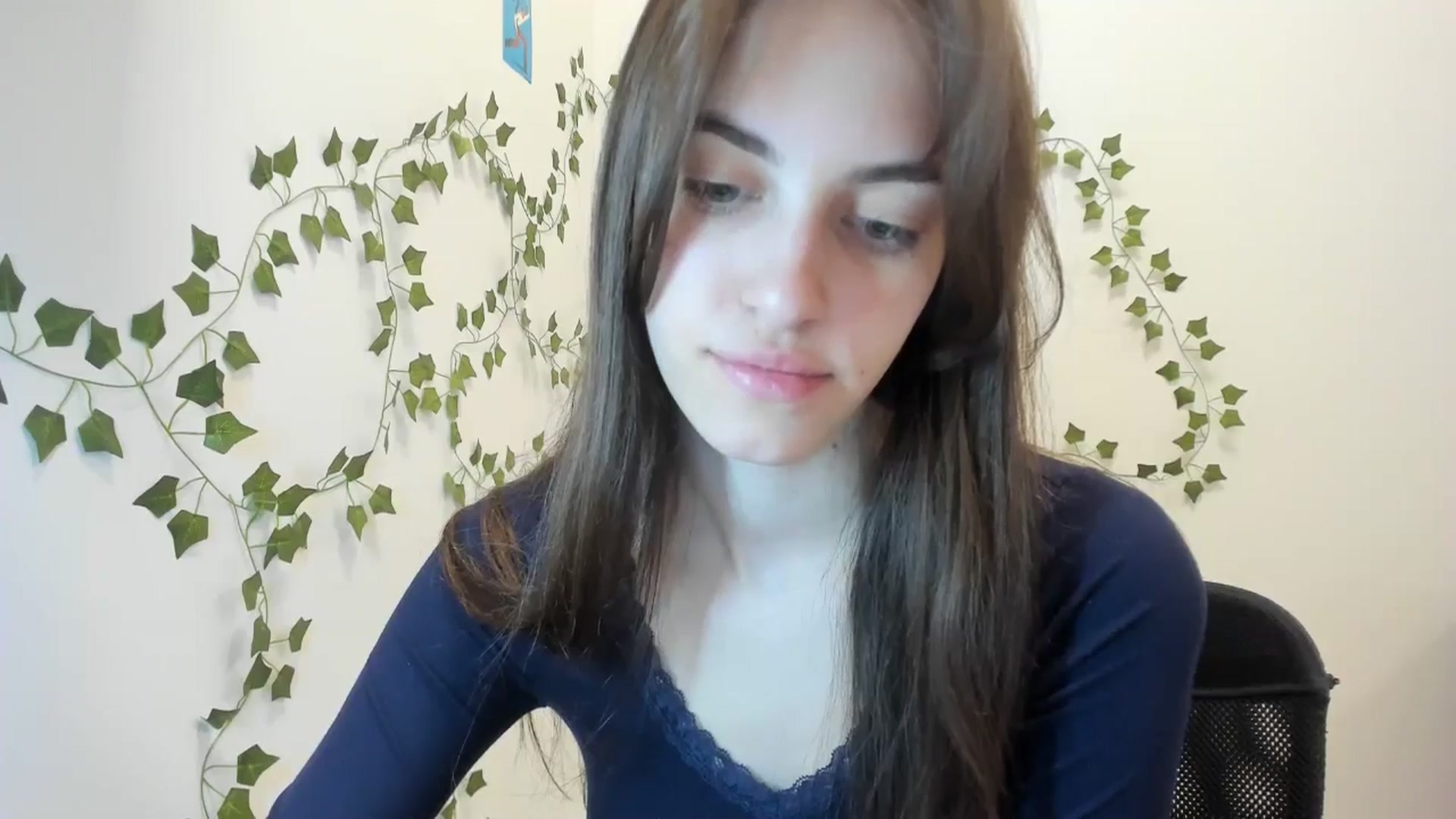 Gallery image thumbnail from Dashamoxy's myfreecams stream on, 04/09/2026, 17:39 image 8 of 20