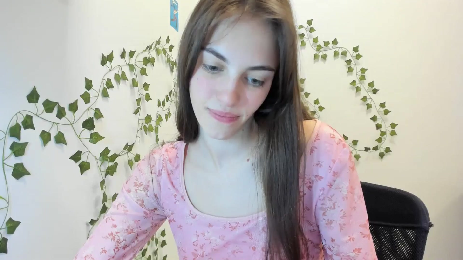 Gallery image thumbnail from Dashamoxy's myfreecams stream on, 04/10/2026, 16:40 image 14 of 20