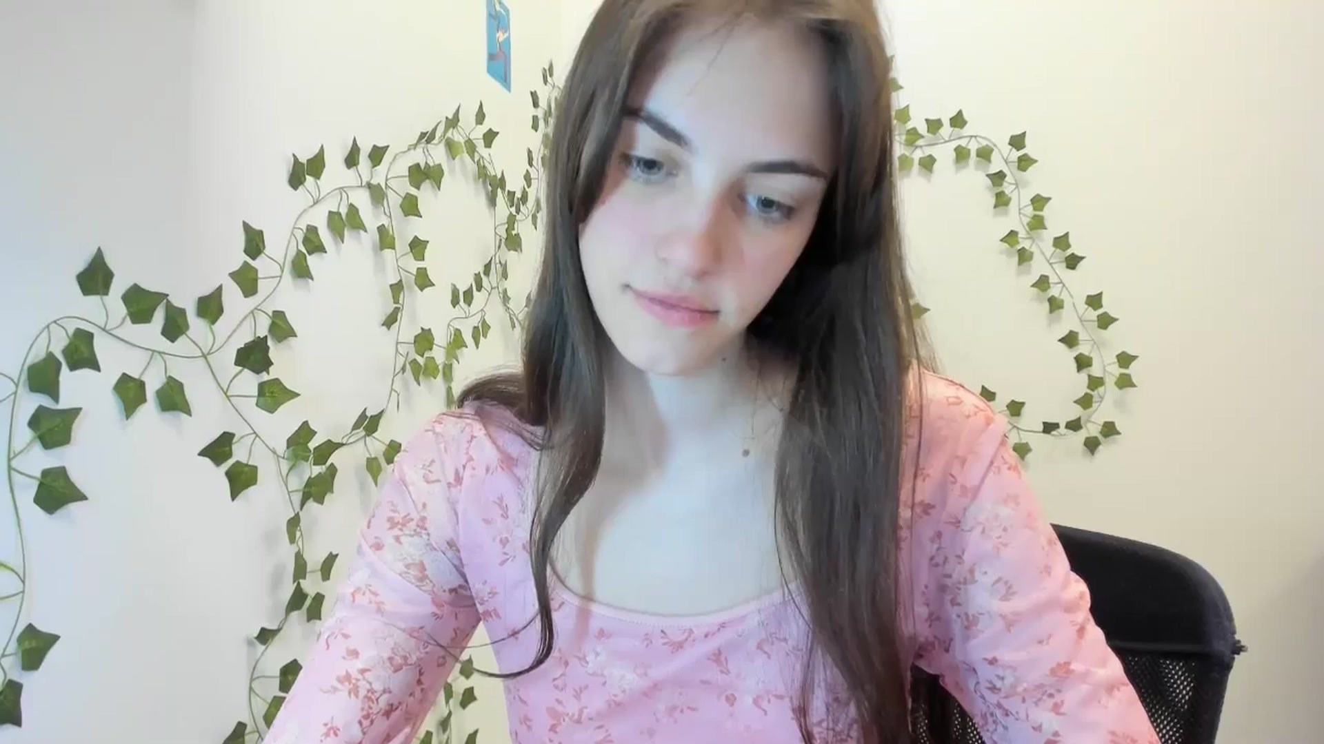 Gallery image thumbnail from Dashamoxy's myfreecams stream on, 04/10/2026, 16:40 image 11 of 20