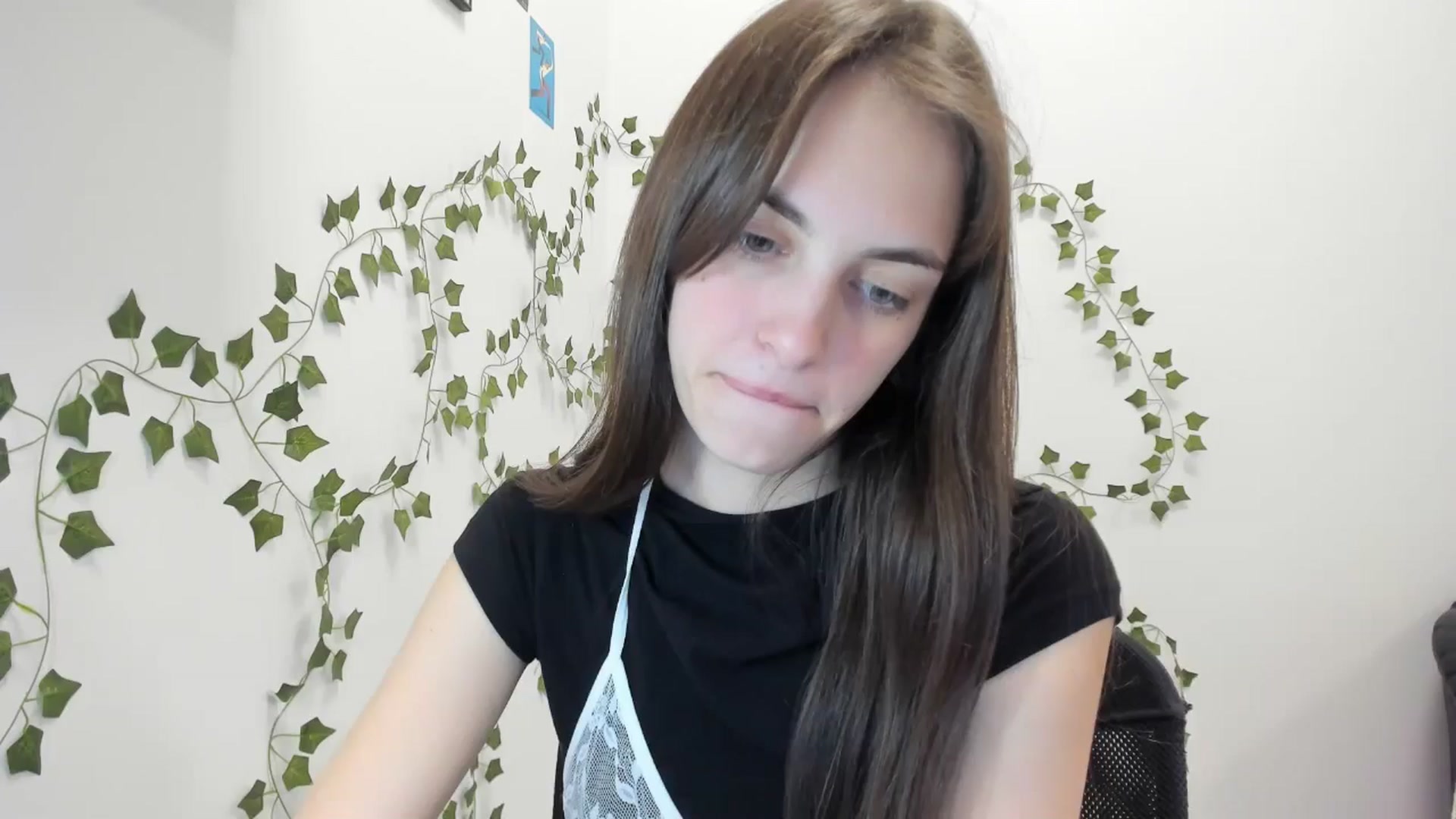 Gallery image thumbnail from Dashamoxy's myfreecams stream on, 04/11/2026, 17:16 image 14 of 20