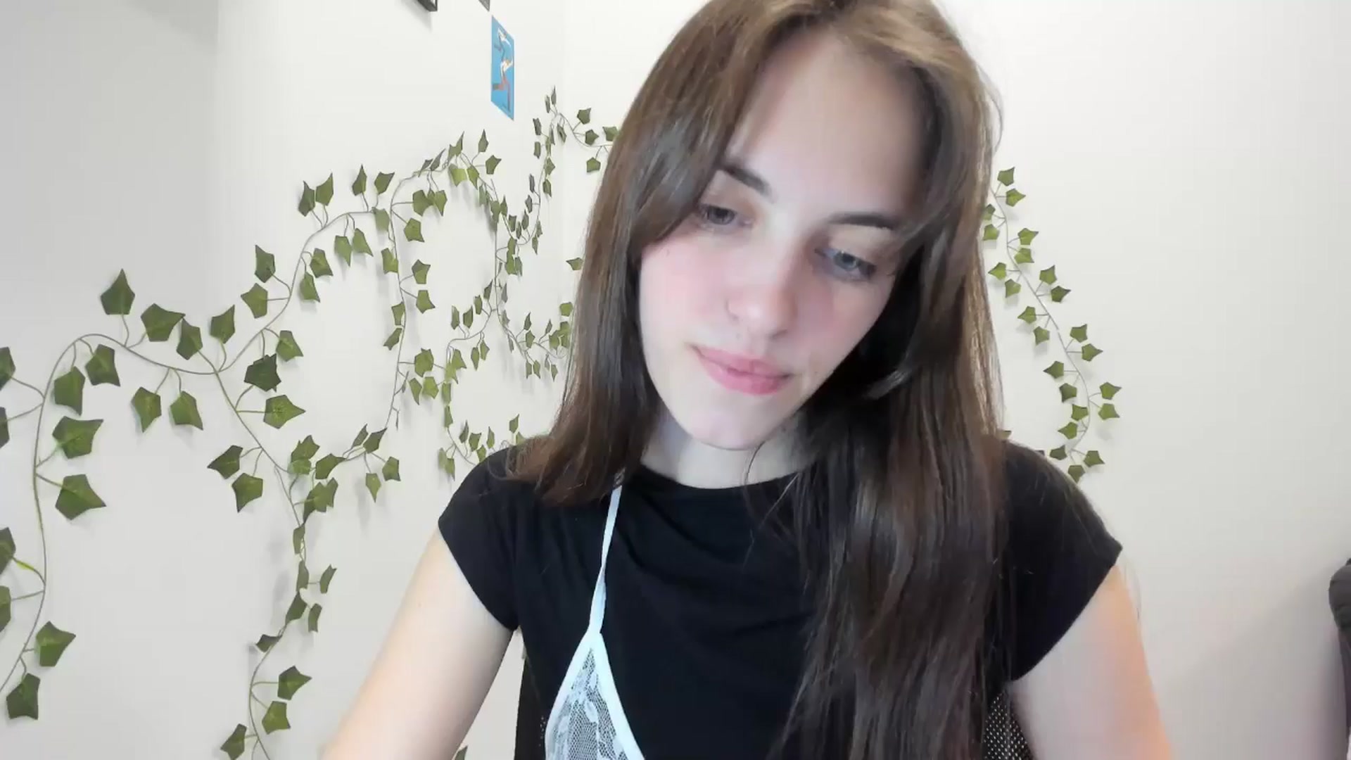 Gallery image thumbnail from Dashamoxy's myfreecams stream on, 04/11/2026, 17:16 image 13 of 20