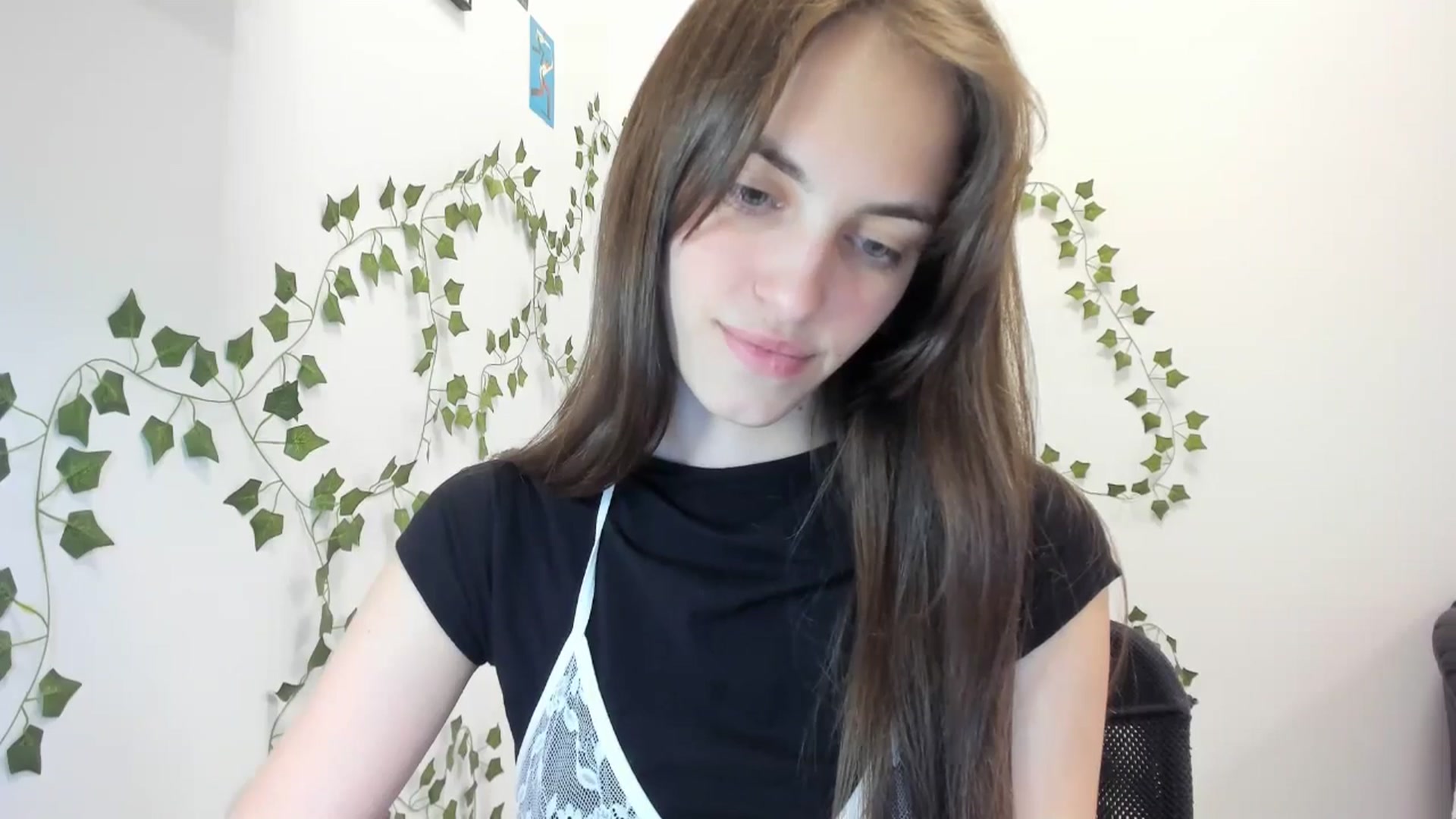 Gallery image thumbnail from Dashamoxy's myfreecams stream on, 04/11/2026, 17:16 image 12 of 20