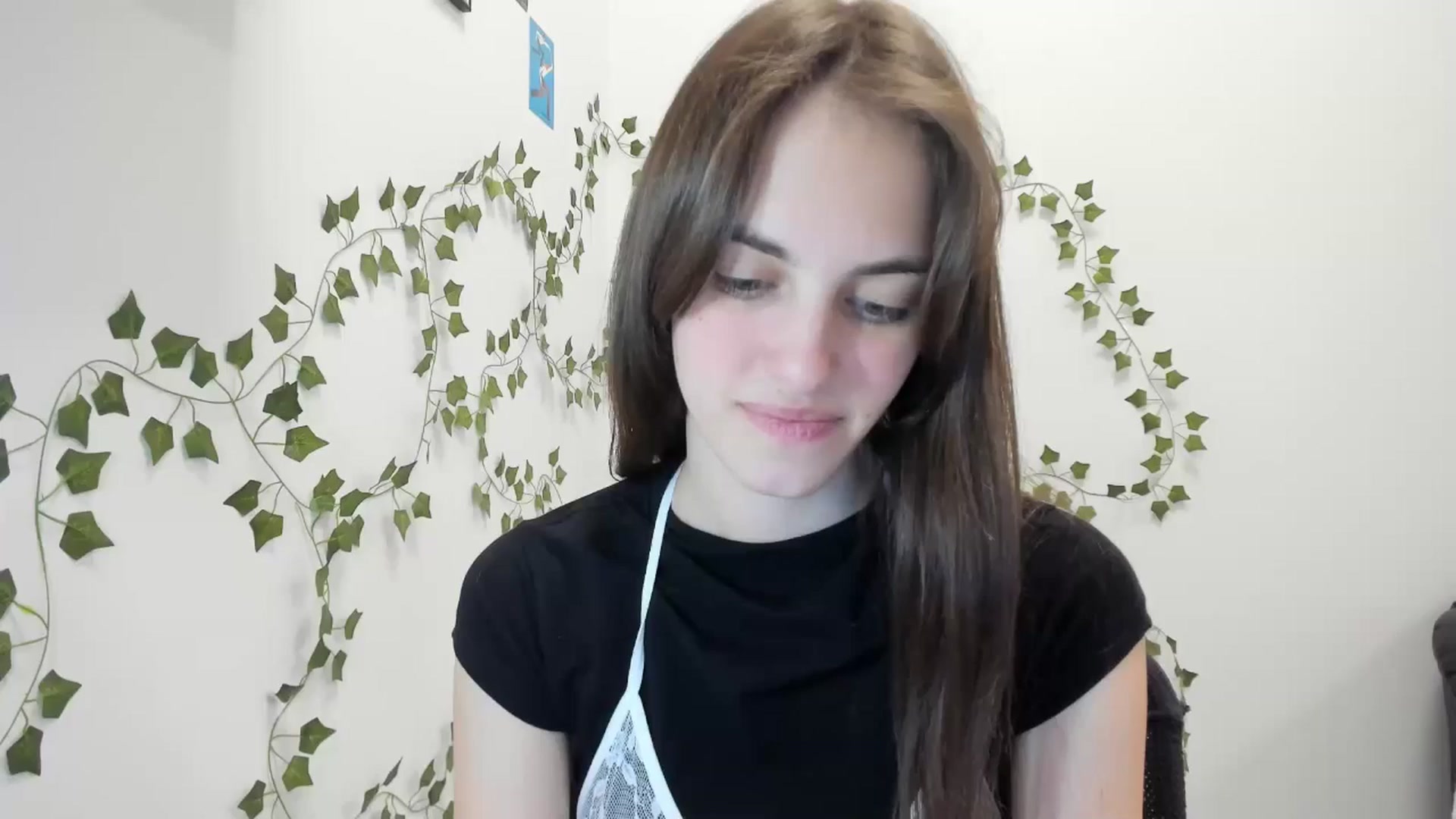 Gallery image thumbnail from Dashamoxy's myfreecams stream on, 04/11/2026, 17:16 image 18 of 20