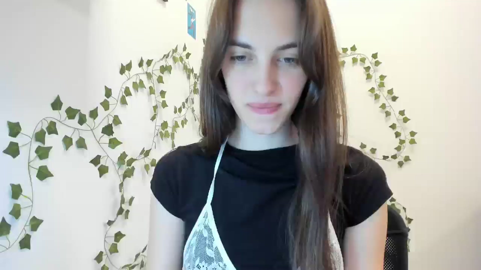 Gallery image thumbnail from Dashamoxy's myfreecams stream on, 04/11/2026, 17:16 image 4 of 20