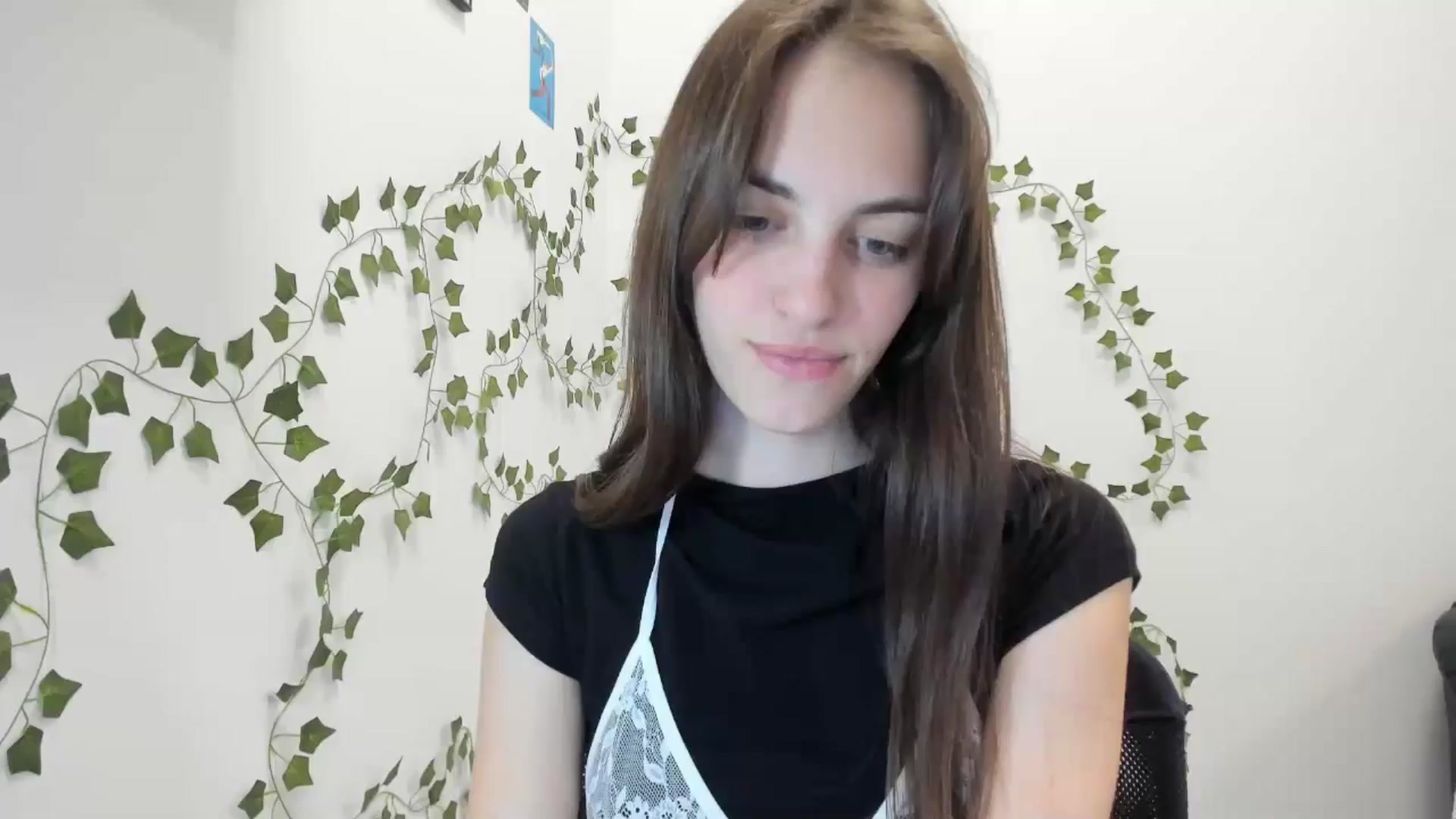 Gallery image thumbnail from Dashamoxy's myfreecams stream on, 04/11/2026, 17:16 image 16 of 20