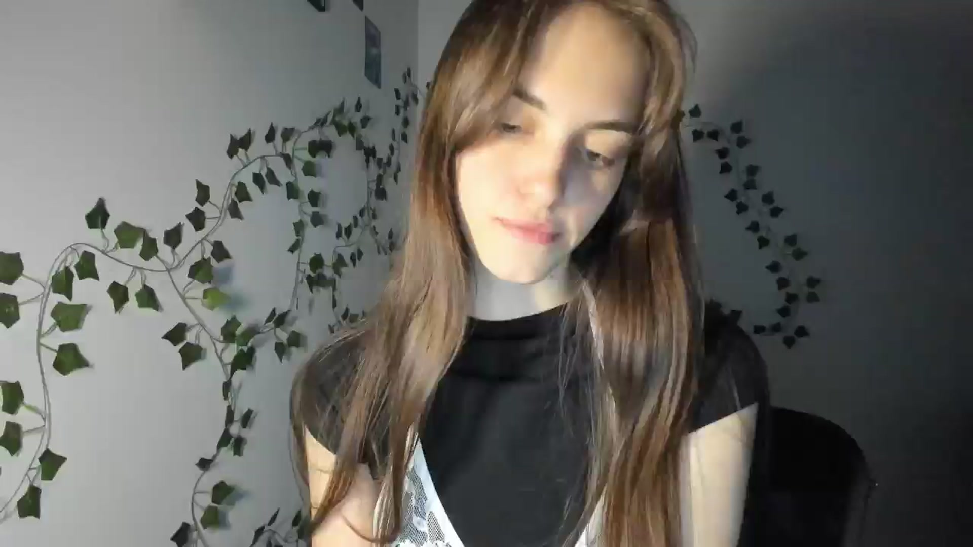 Gallery image thumbnail from Dashamoxy's myfreecams stream on, 04/11/2026, 17:58 image 3 of 20