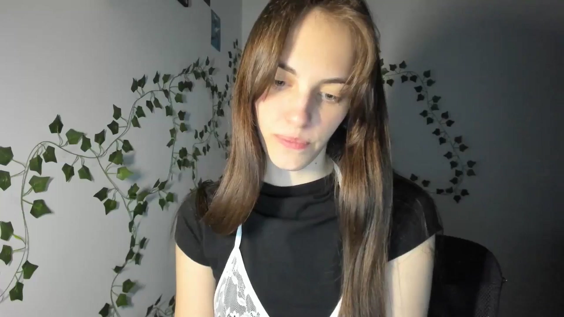 Gallery image thumbnail from Dashamoxy's myfreecams stream on, 04/11/2026, 17:58 image 4 of 20