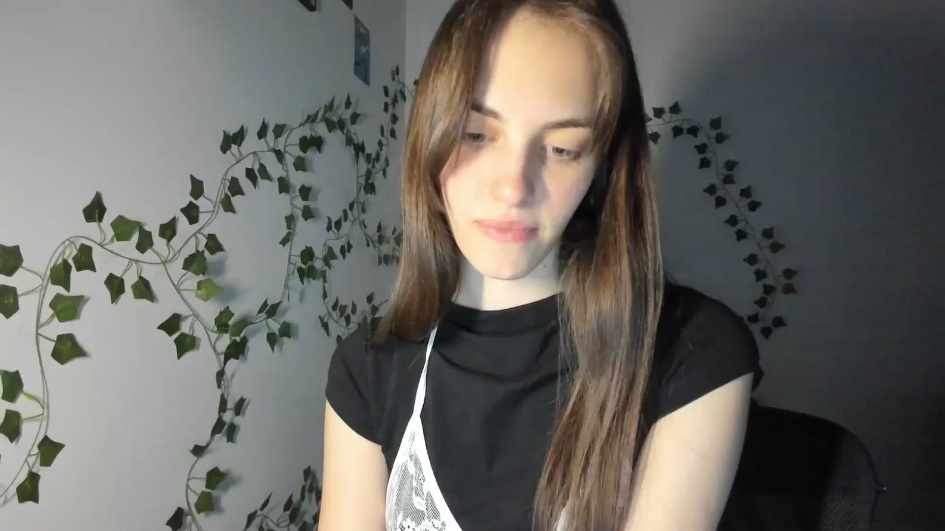 Gallery image thumbnail from Dashamoxy's myfreecams stream on, 04/11/2026, 17:58 image 2 of 20
