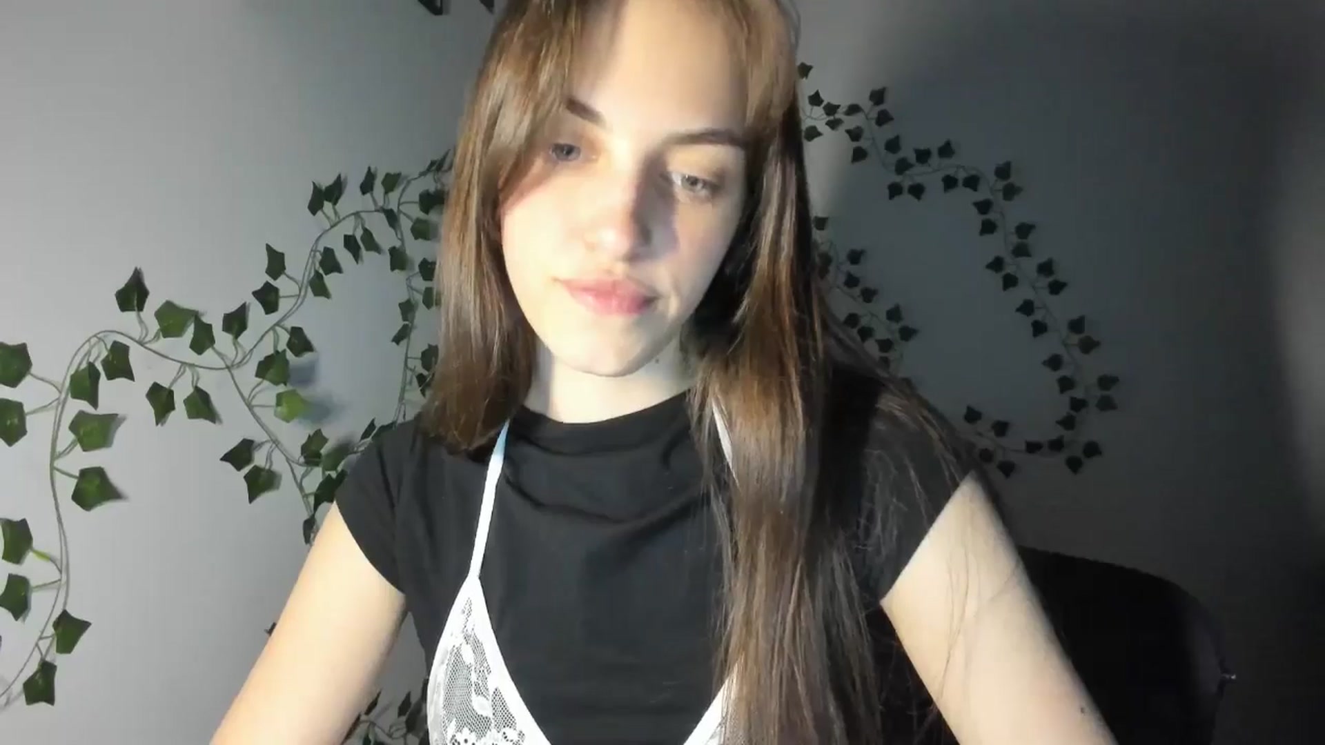 Gallery image thumbnail from Dashamoxy's myfreecams stream on, 04/11/2026, 17:58 image 14 of 20