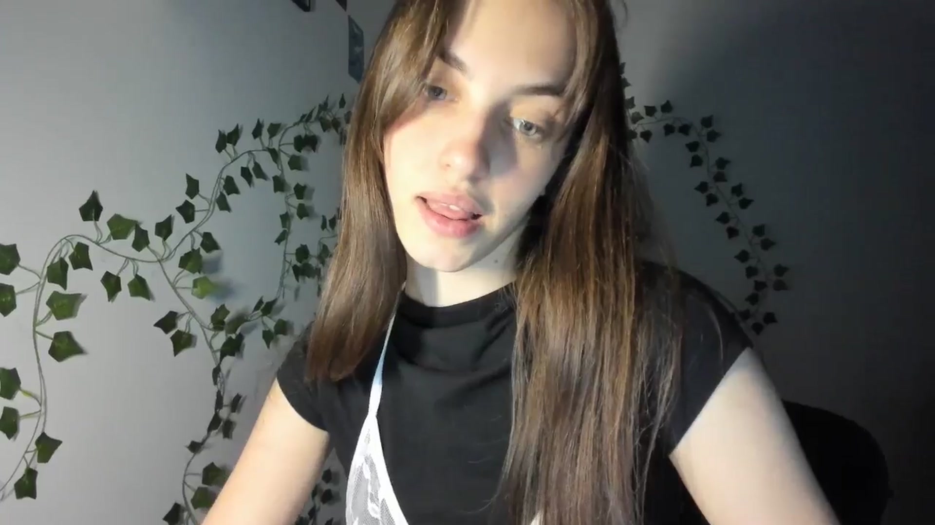 Gallery image thumbnail from Dashamoxy's myfreecams stream on, 04/11/2026, 17:58 image 8 of 20