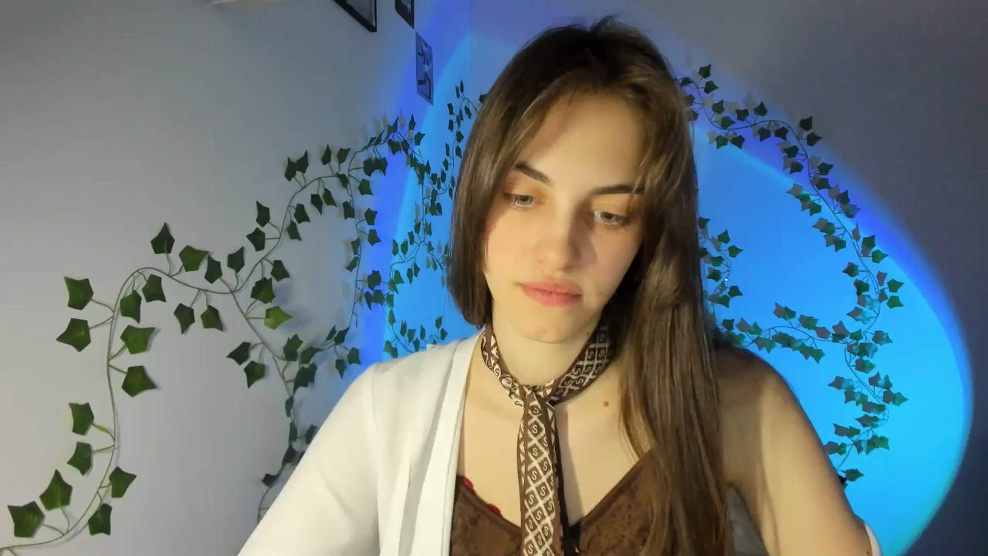 Gallery image thumbnail from Dashamoxy's myfreecams stream on, 04/14/2026, 16:25 image 5 of 20