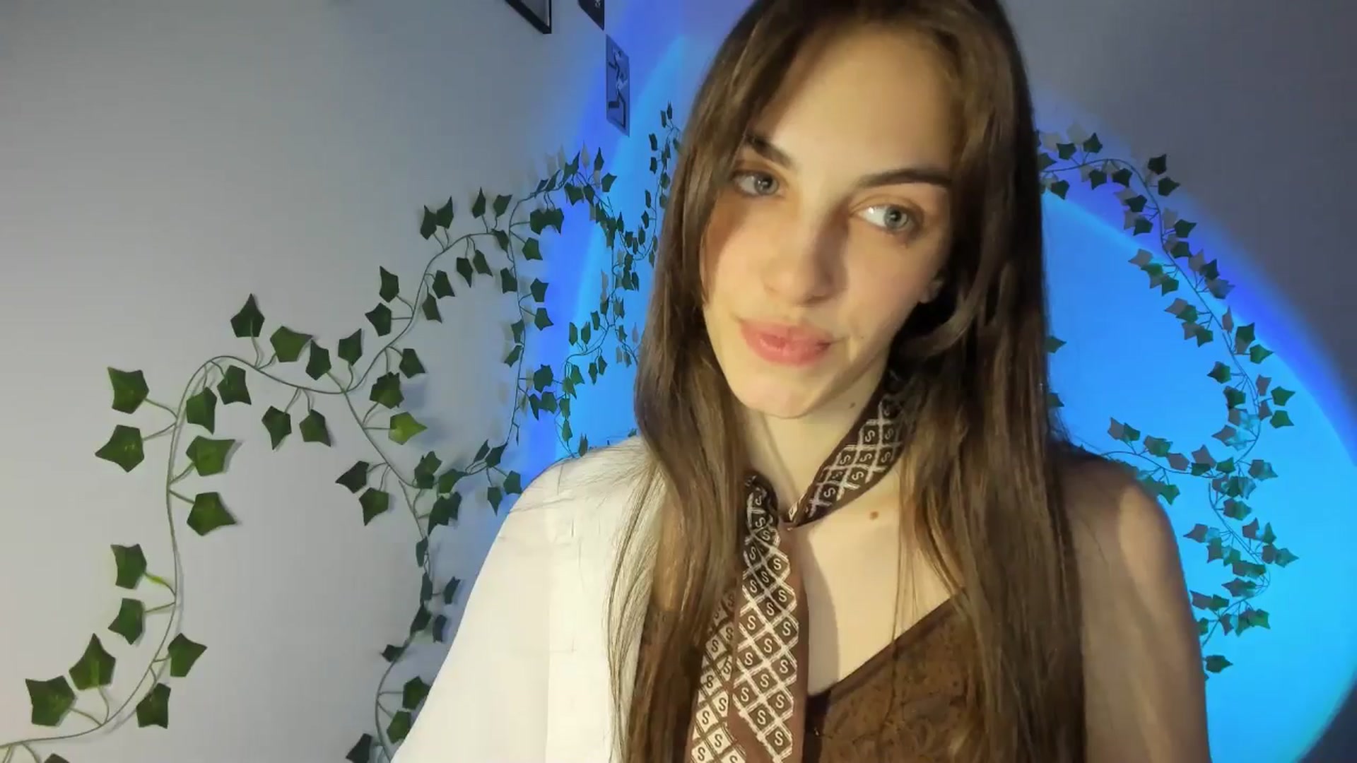 Gallery image thumbnail from Dashamoxy's myfreecams stream on, 04/14/2026, 16:25 image 15 of 20