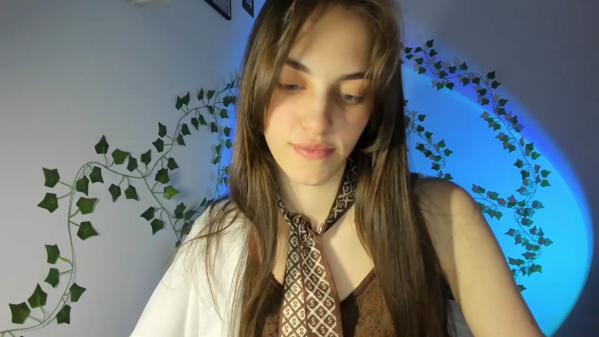 Gallery image thumbnail from Dashamoxy's myfreecams stream on, 04/14/2026, 16:25 image 12 of 20