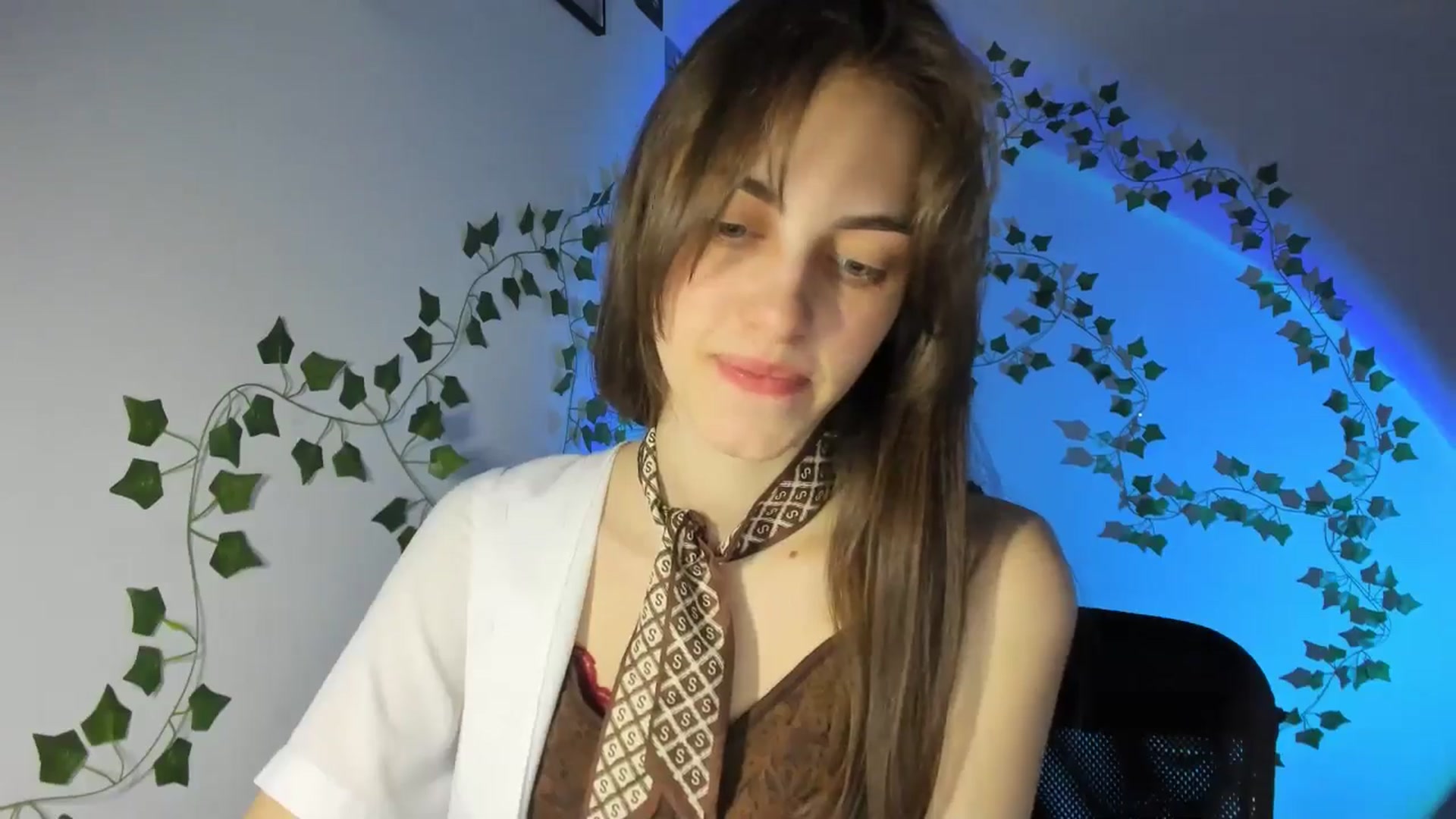Gallery image thumbnail from Dashamoxy's myfreecams stream on, 04/14/2026, 16:25 image 17 of 20