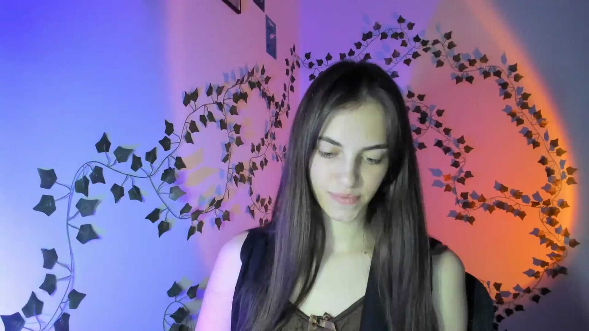 Gallery image thumbnail from Dashamoxy's myfreecams stream on, 04/18/2026, 16:54 image 13 of 20
