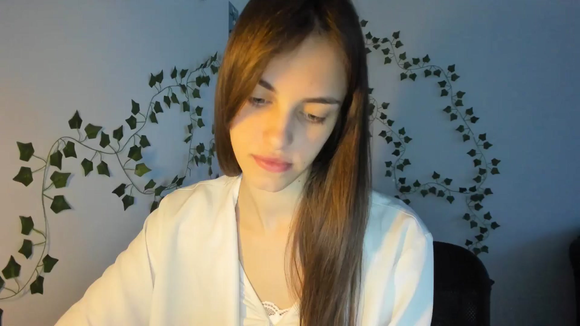 Gallery image thumbnail from Dashamoxy's myfreecams stream on, 04/21/2026, 17:06 image 6 of 20