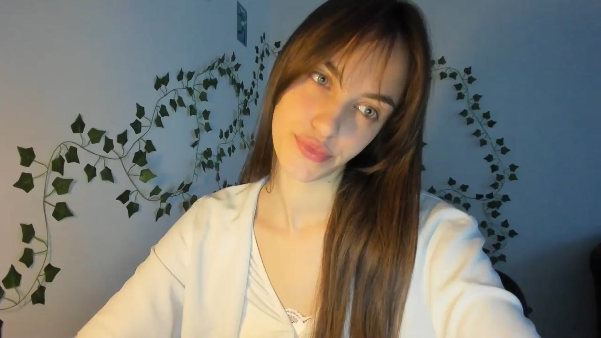Gallery image thumbnail from Dashamoxy's myfreecams stream on, 04/21/2026, 17:06 image 15 of 20