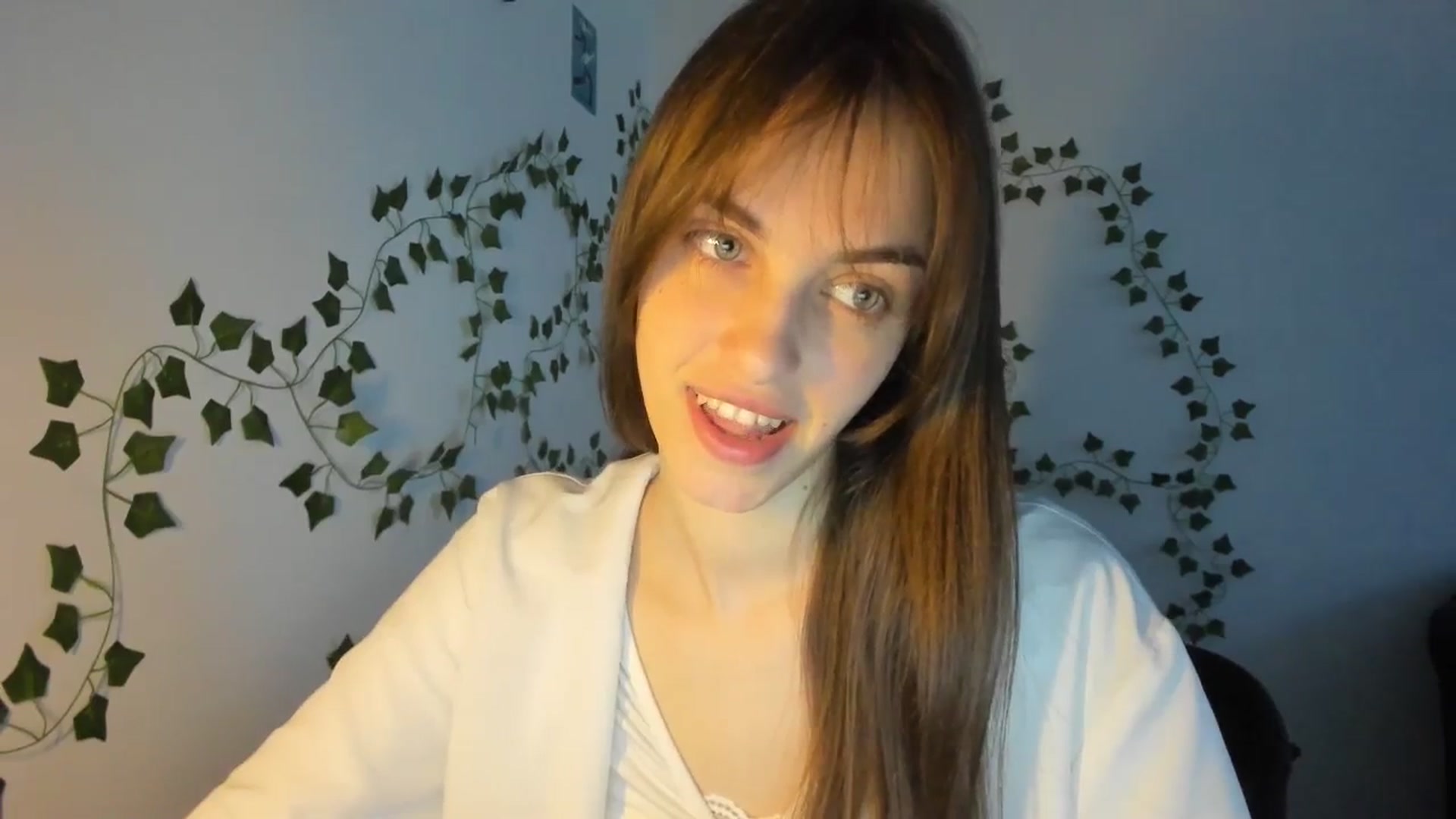 Gallery image thumbnail from Dashamoxy's myfreecams stream on, 04/21/2026, 17:06 image 20 of 20