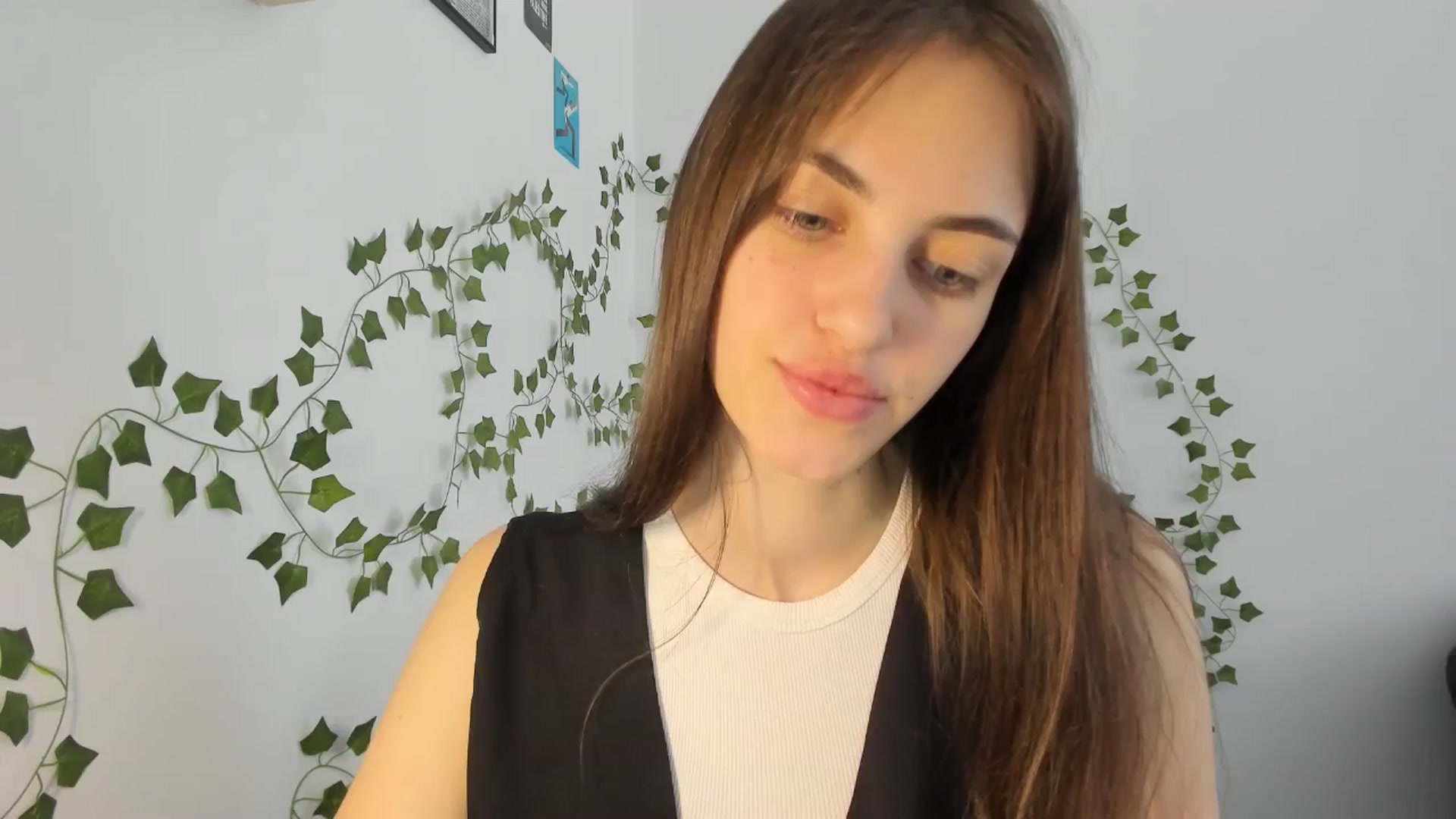 Gallery image thumbnail from Dashamoxy's myfreecams stream on, 04/27/2026, 10:20 image 11 of 20