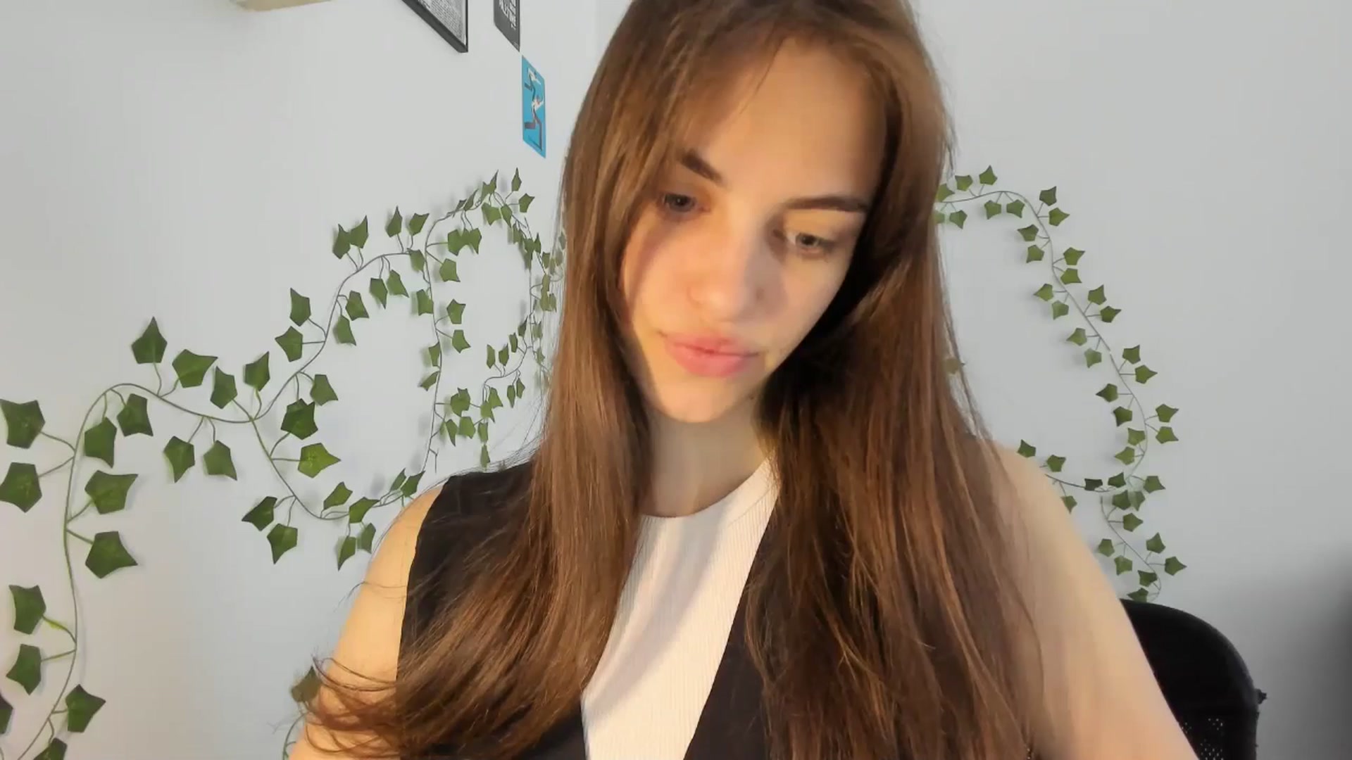 Gallery image thumbnail from Dashamoxy's myfreecams stream on, 04/27/2026, 10:20 image 3 of 20