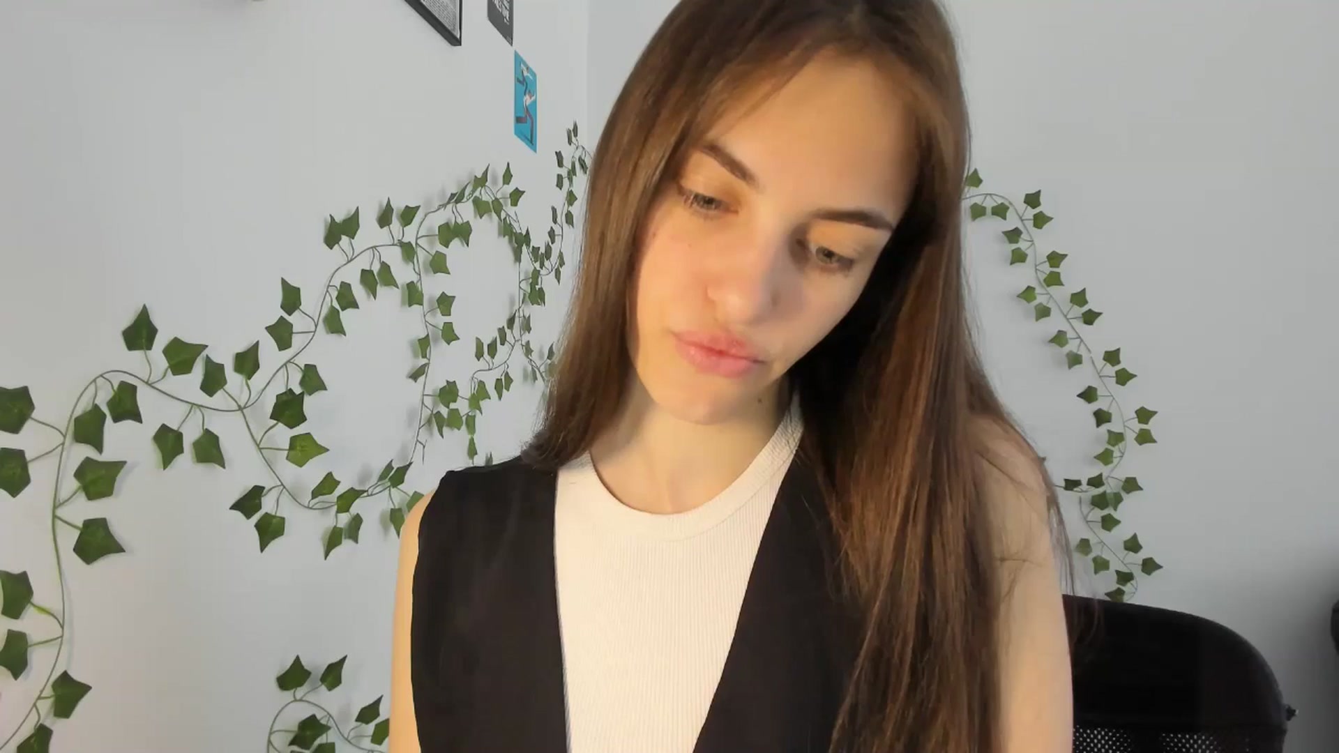 Gallery image thumbnail from Dashamoxy's myfreecams stream on, 04/27/2026, 10:20 image 10 of 20