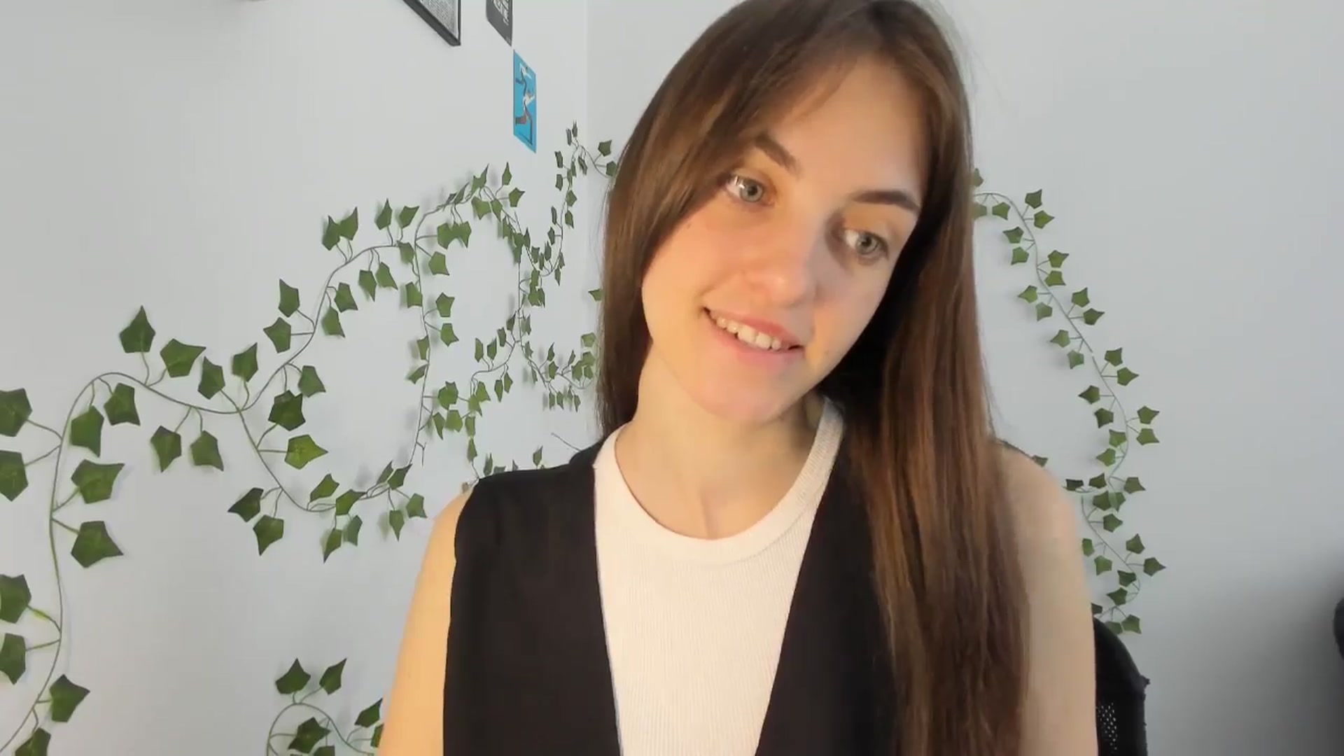 Gallery image thumbnail from Dashamoxy's myfreecams stream on, 04/27/2026, 10:20 image 12 of 20