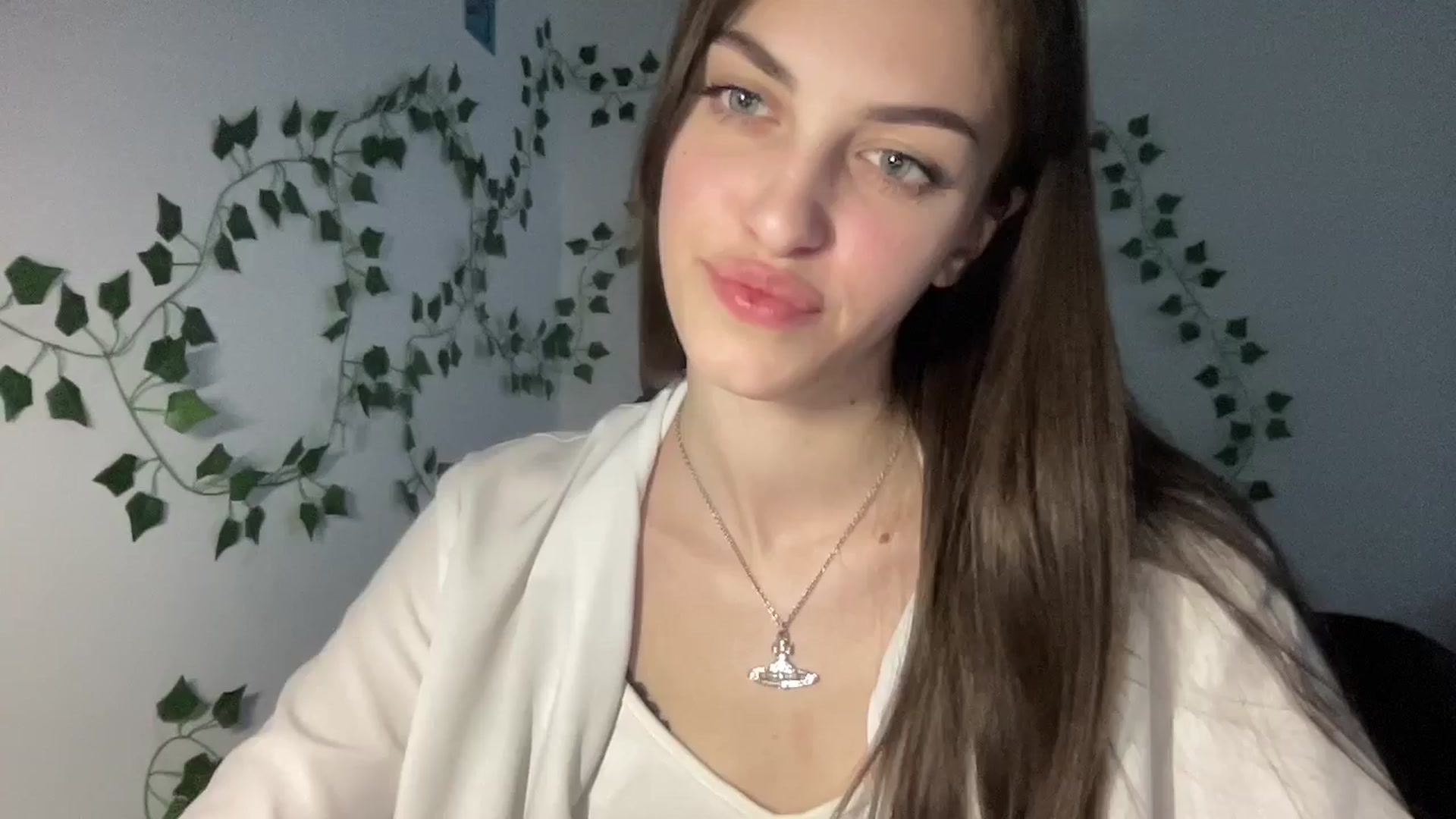 Gallery image thumbnail from Dashamoxy's myfreecams stream on, 04/30/2026, 16:44 image 13 of 20
