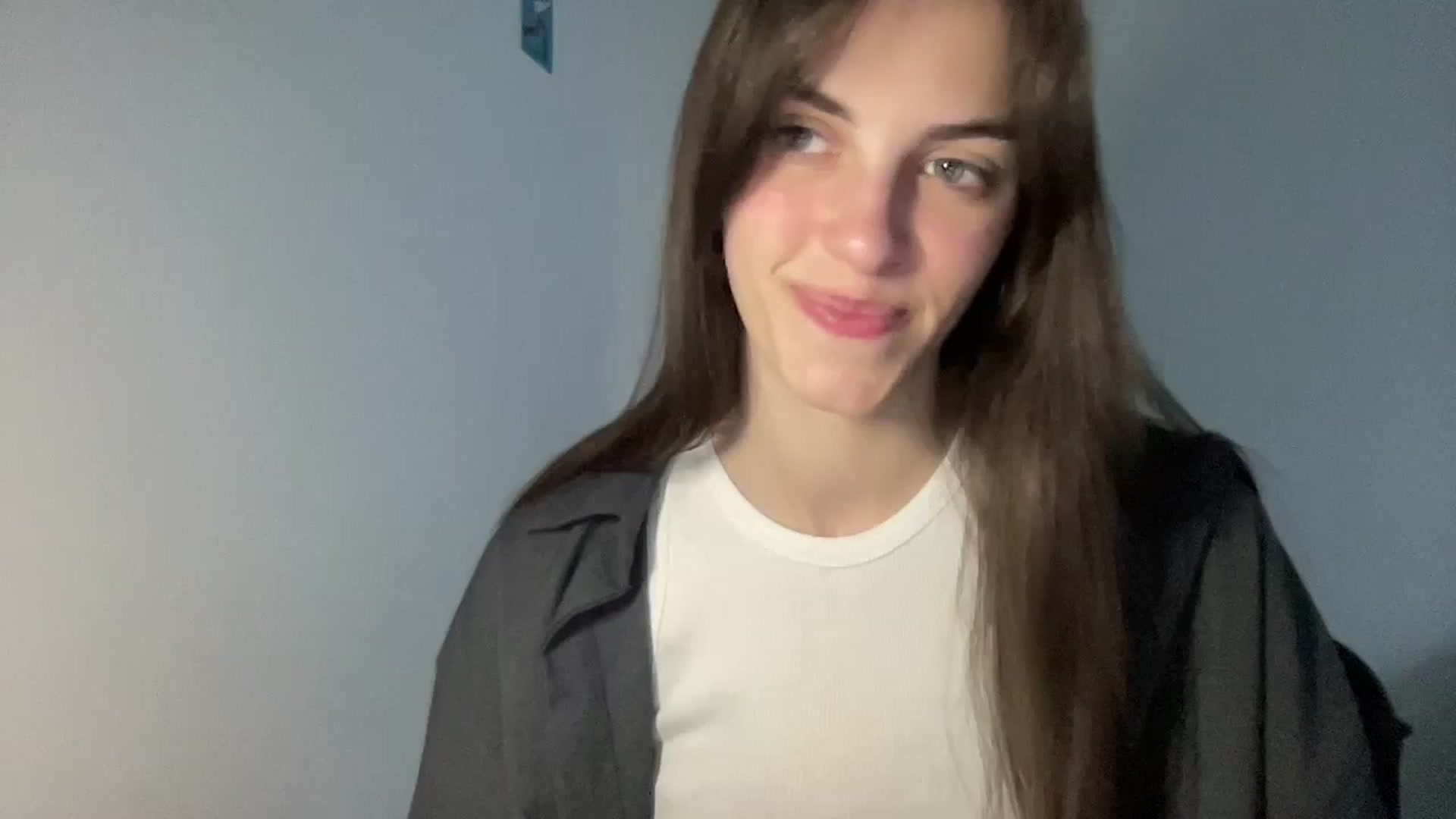 Gallery image thumbnail from Dashamoxy's myfreecams stream on, 05/03/2026, 16:23 image 1 of 20