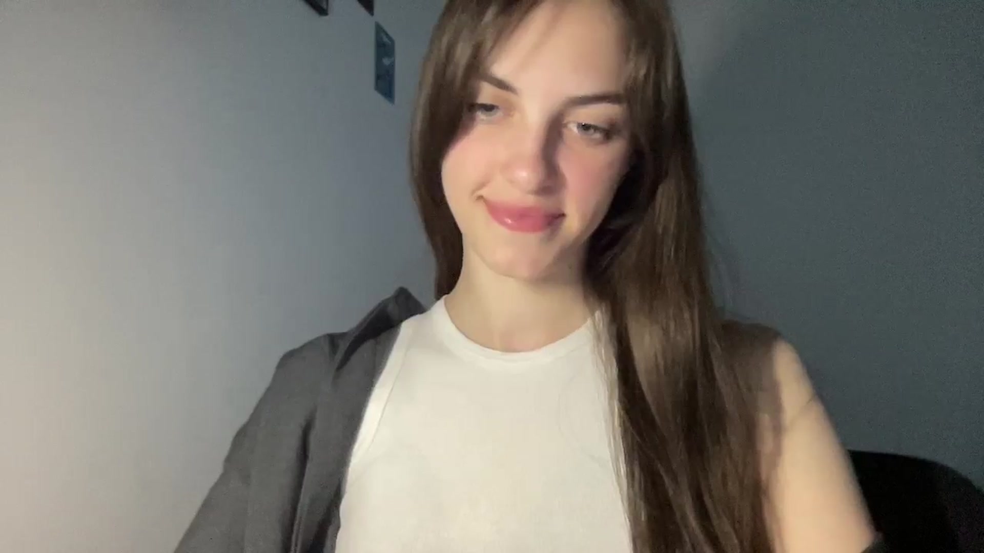 Gallery image thumbnail from Dashamoxy's myfreecams stream on, 05/03/2026, 17:05 image 9 of 20