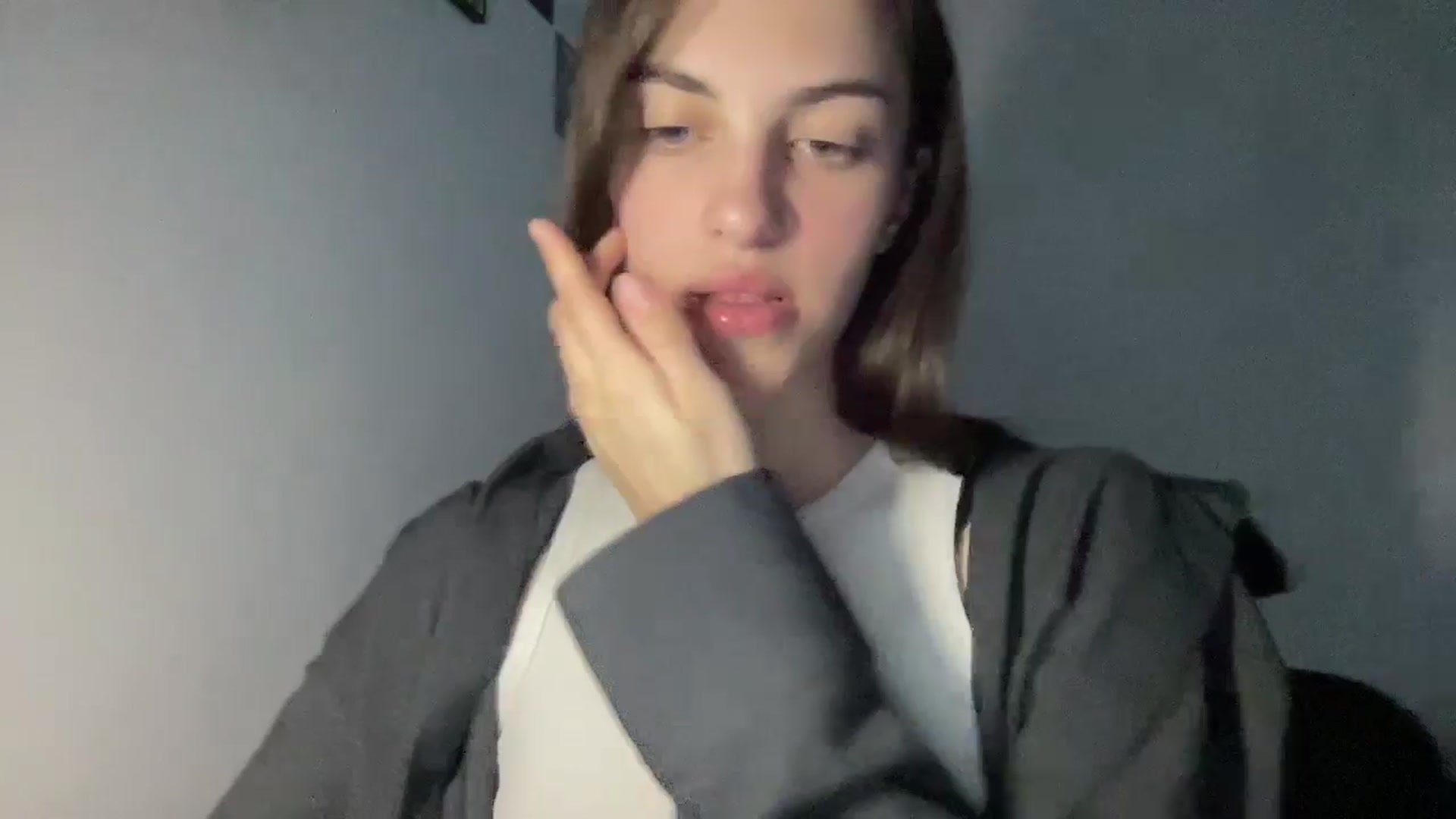 Gallery image thumbnail from Dashamoxy's myfreecams stream on, 05/03/2026, 17:05 image 15 of 20