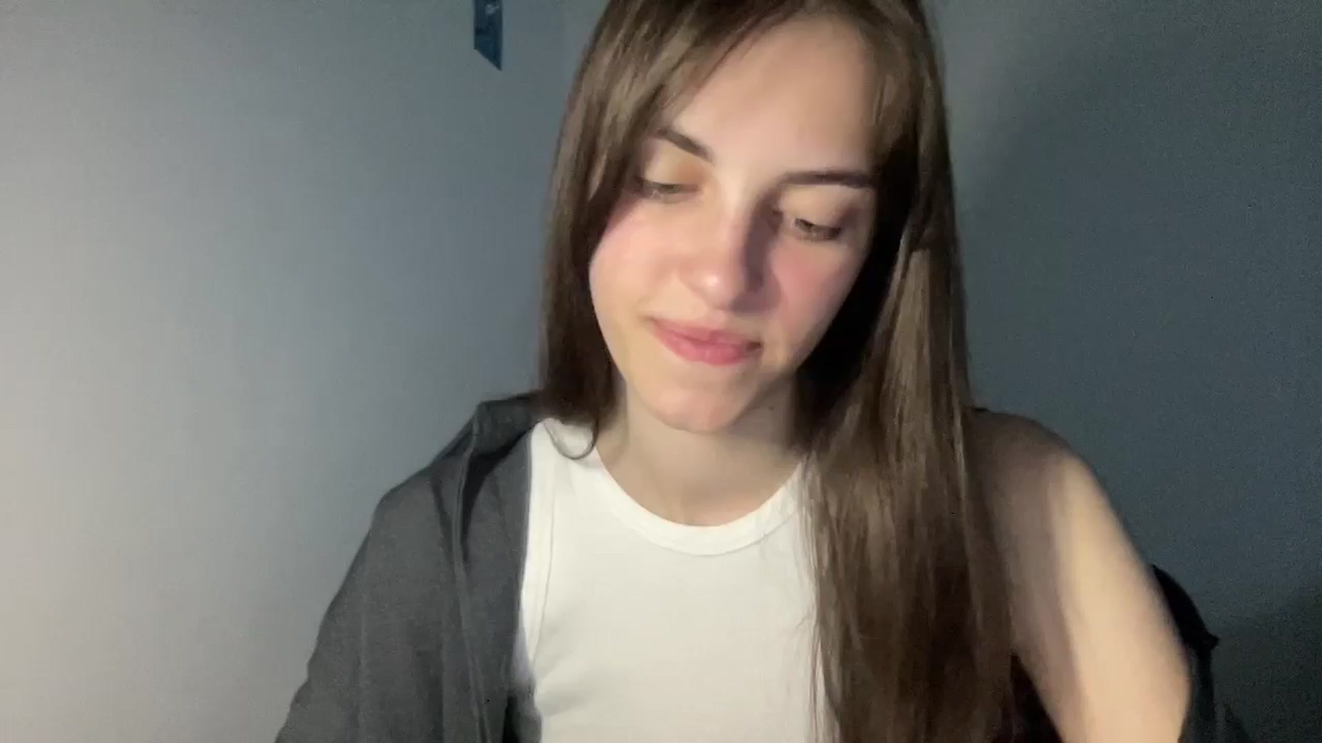 Gallery image thumbnail from Dashamoxy's myfreecams stream on, 05/03/2026, 17:05 image 3 of 20