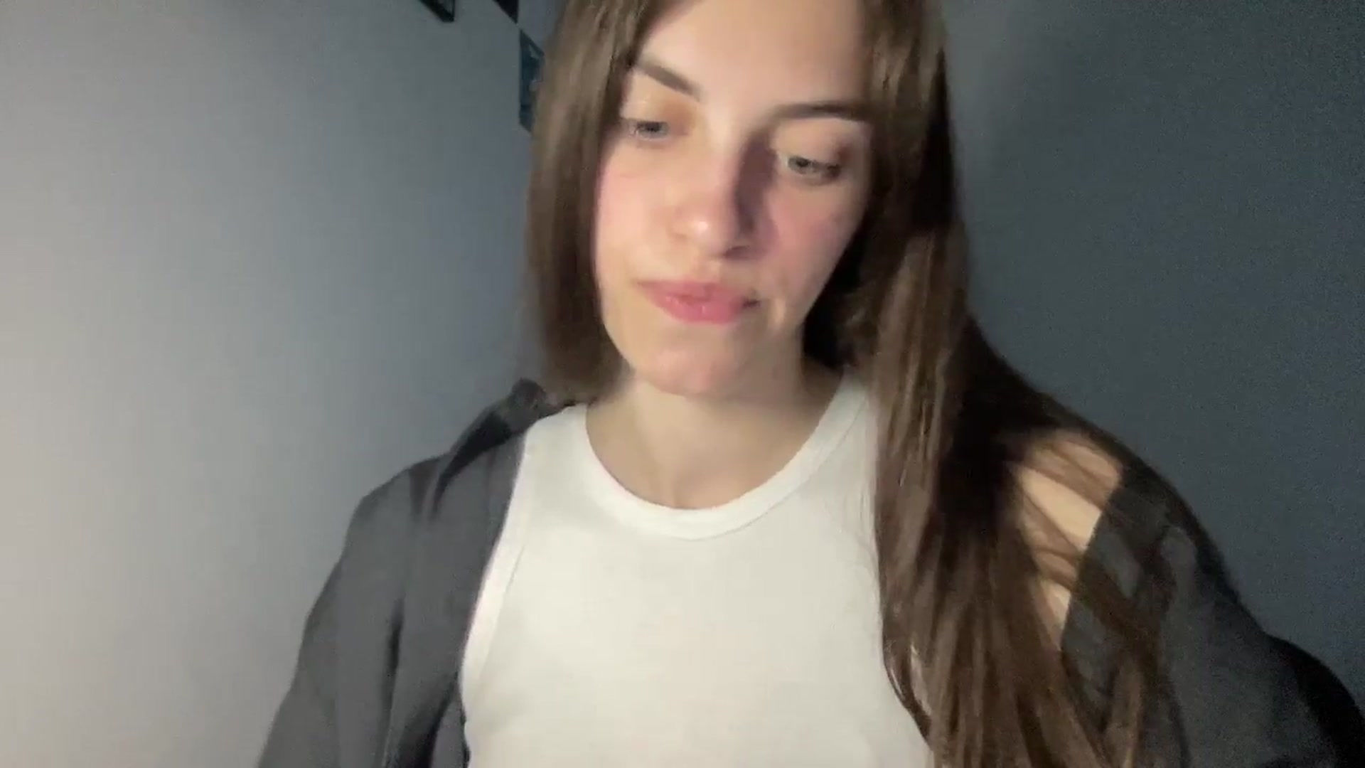 Gallery image thumbnail from Dashamoxy's myfreecams stream on, 05/03/2026, 17:05 image 18 of 20